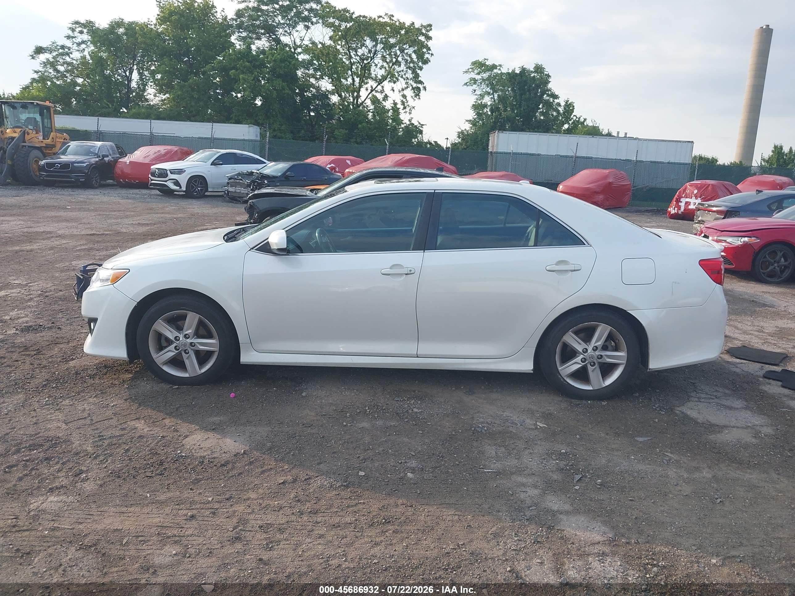 2014 Toyota Camry Se White vin: 4T1BF1FK5EU418877