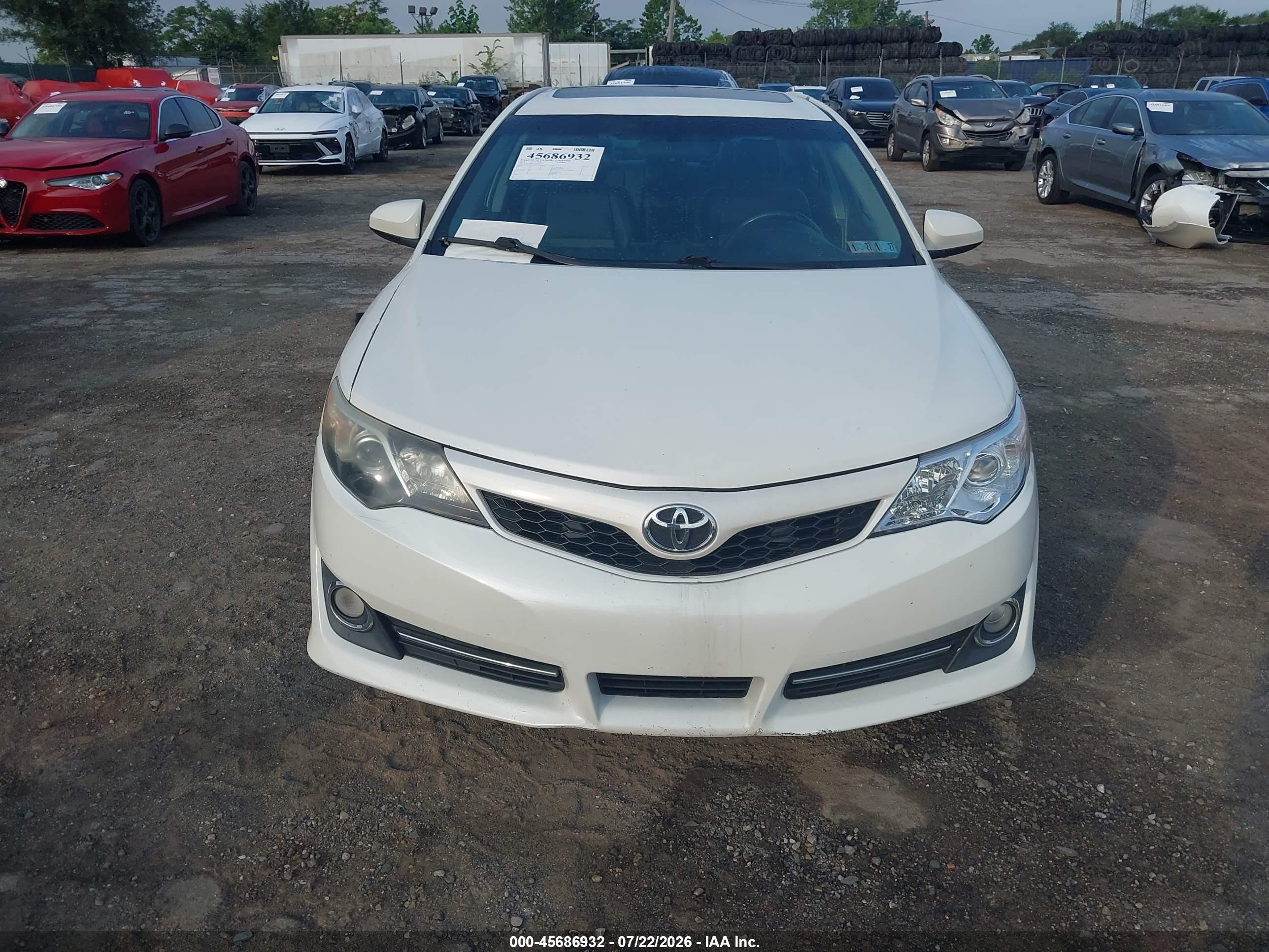 2014 Toyota Camry Se White vin: 4T1BF1FK5EU418877