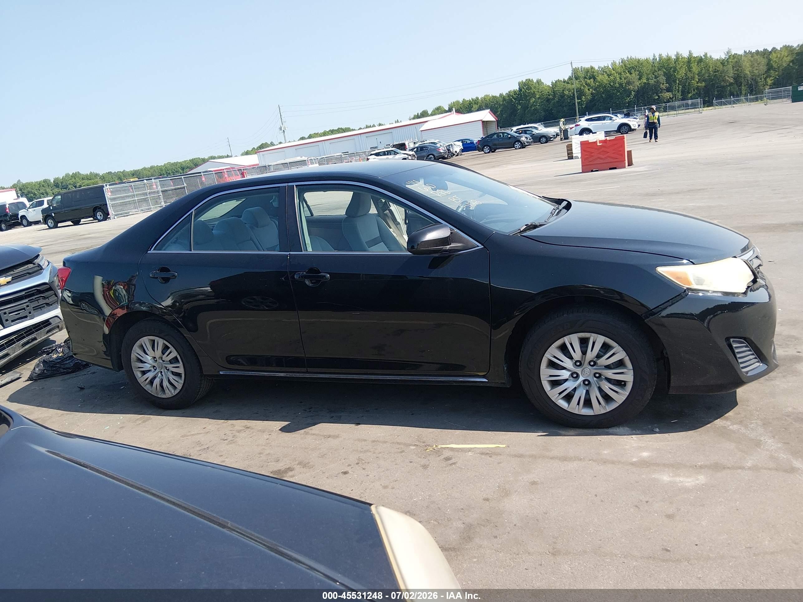 2014 Toyota Camry Le Black vin: 4T1BF1FK5EU435128