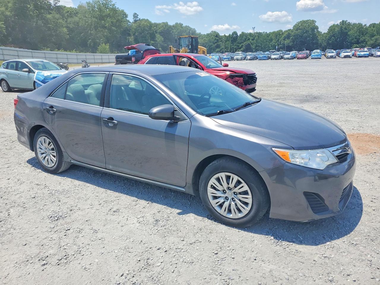 2014 Toyota Camry Le Gray vin: 4T1BF1FK5EU440183