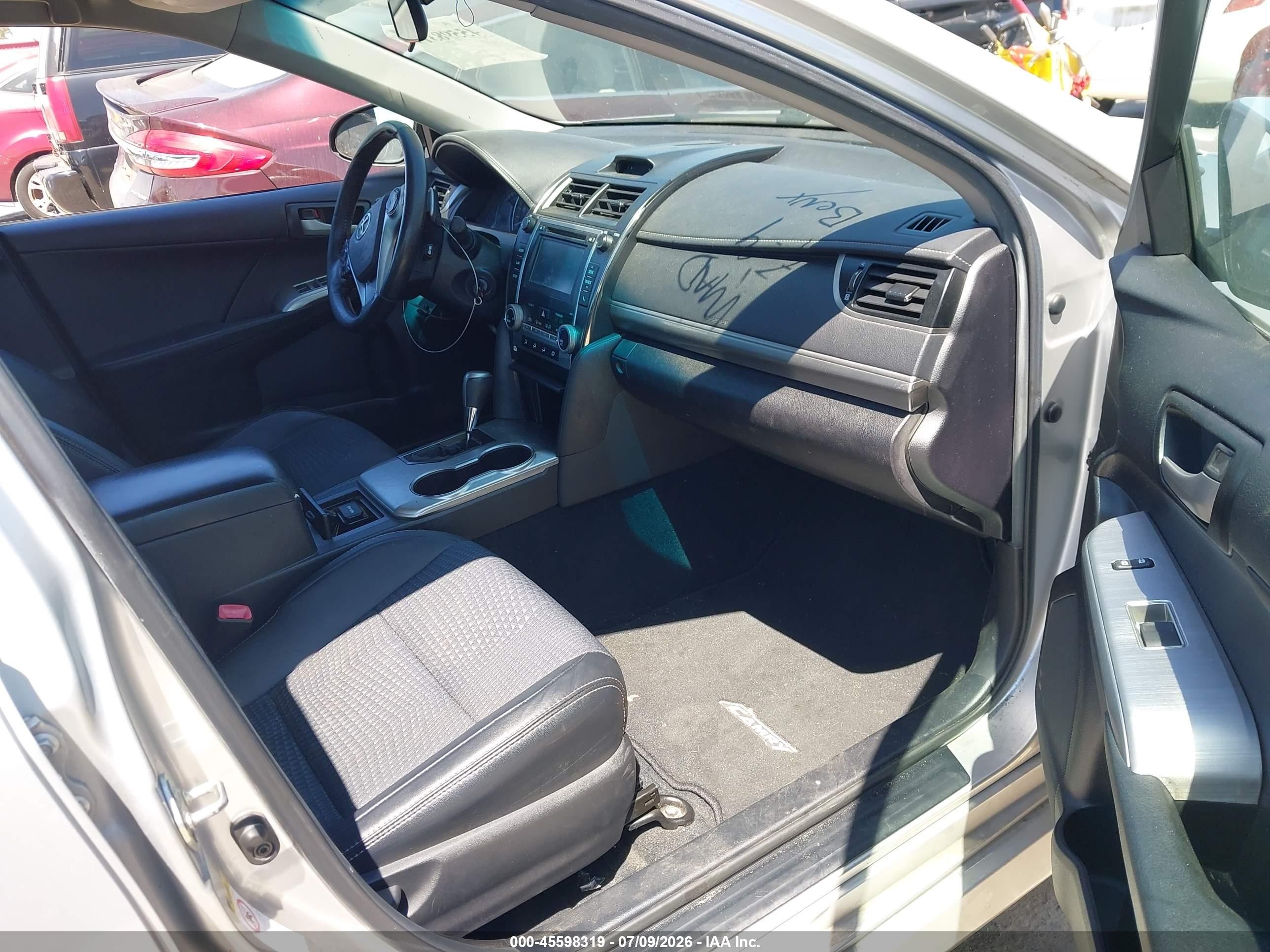 2014 Toyota Camry Se Silver vin: 4T1BF1FK5EU446517