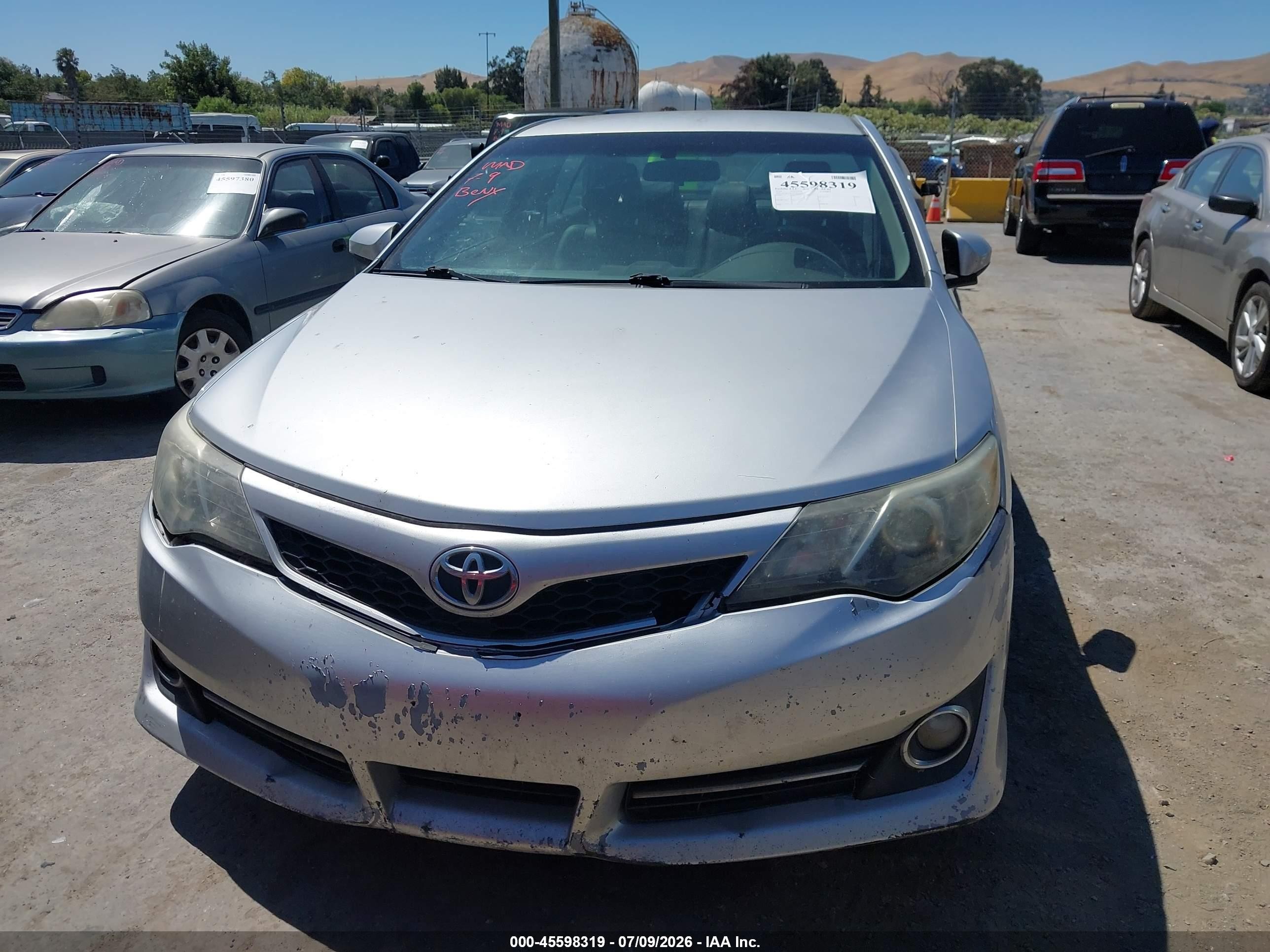 2014 Toyota Camry Se Silver vin: 4T1BF1FK5EU446517