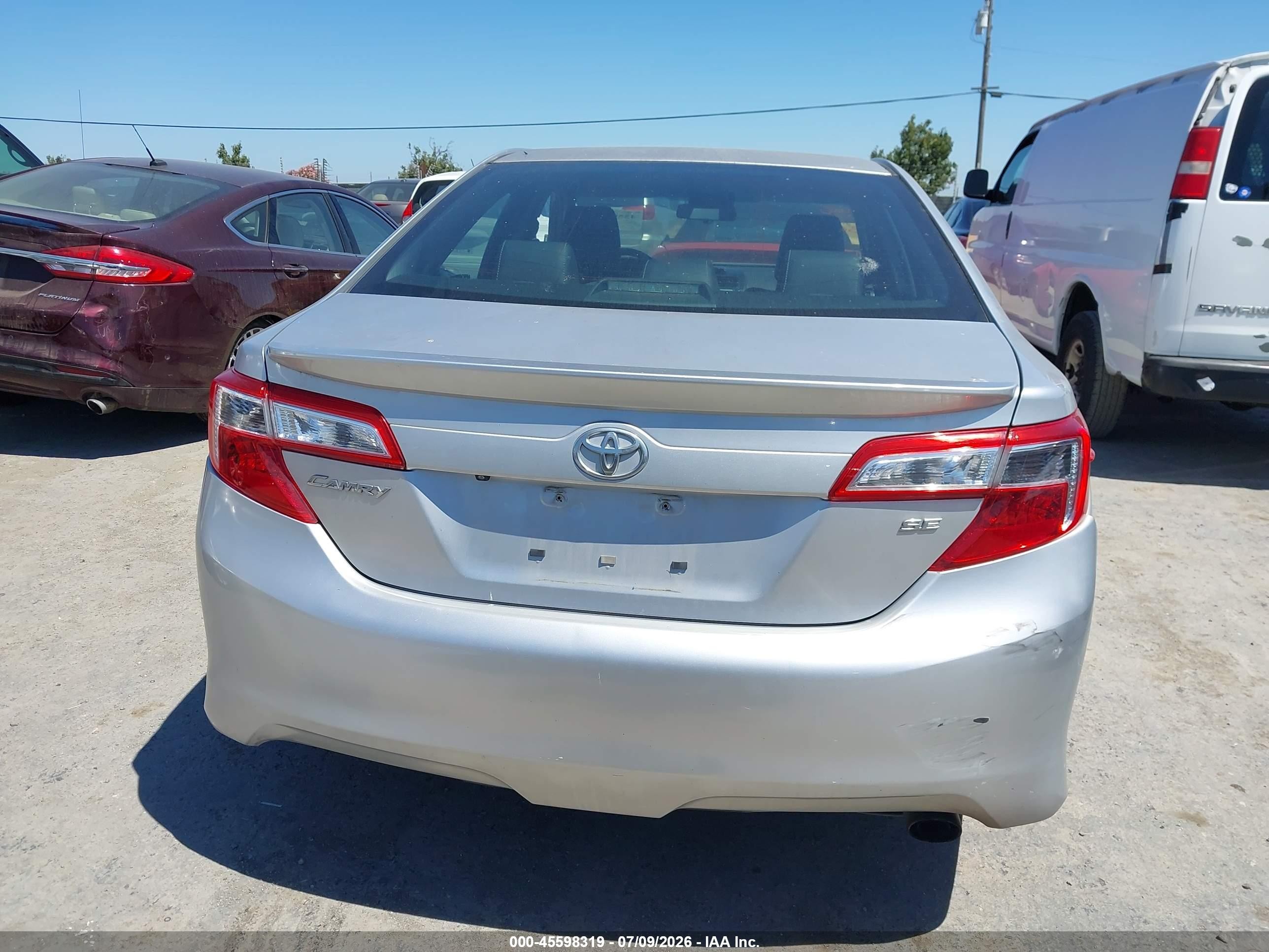 2014 Toyota Camry Se Silver vin: 4T1BF1FK5EU446517