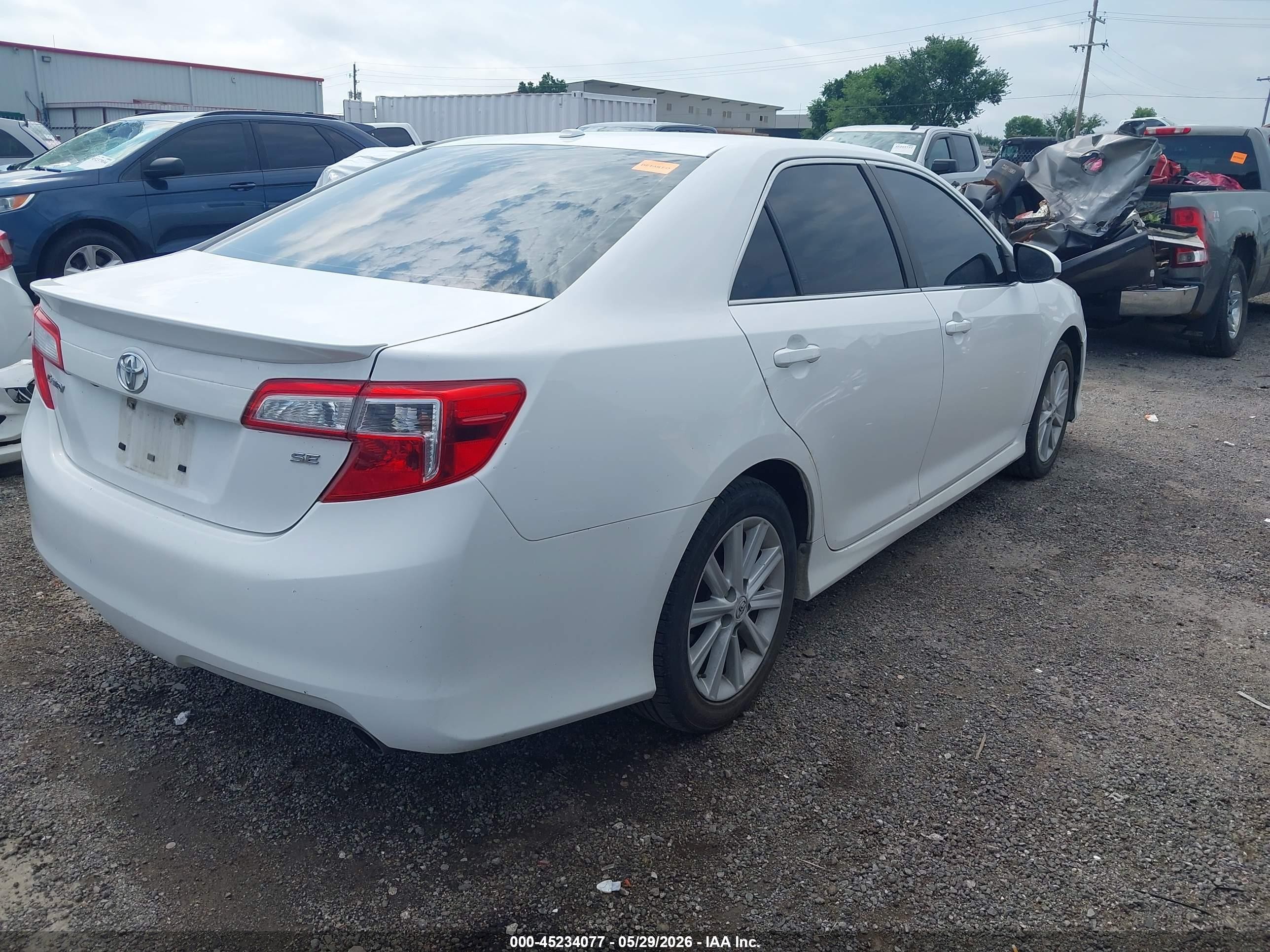 2014 Toyota Camry Se White vin: 4T1BF1FK5EU449059