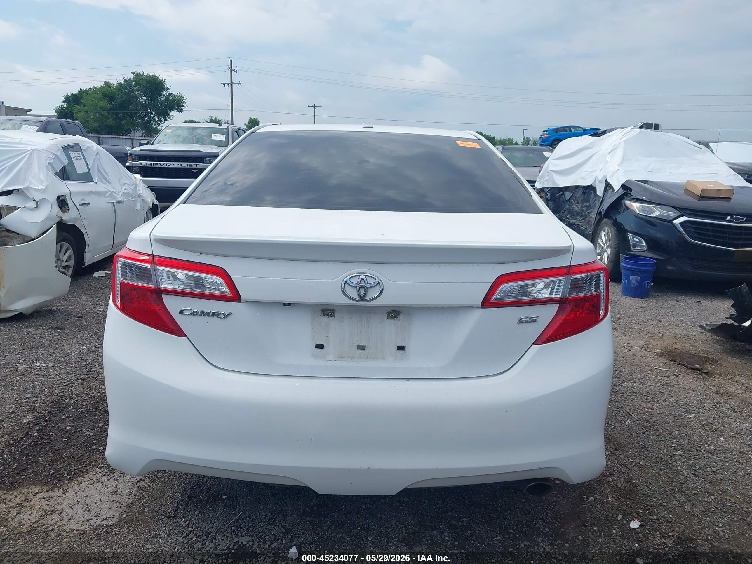 2014 Toyota Camry Se White vin: 4T1BF1FK5EU449059