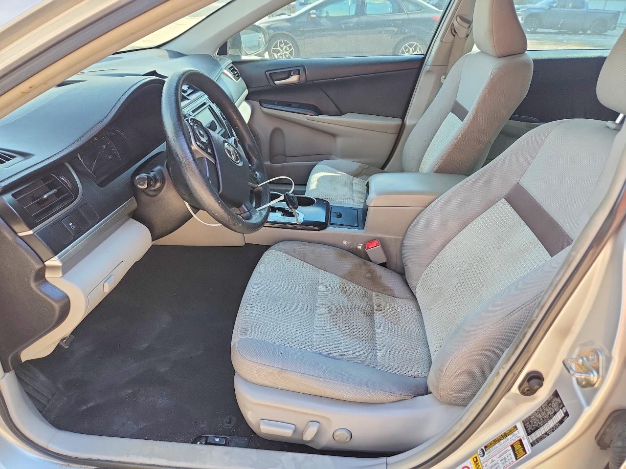 2014 Toyota Camry Le Silver vin: 4T1BF1FK5EU453337