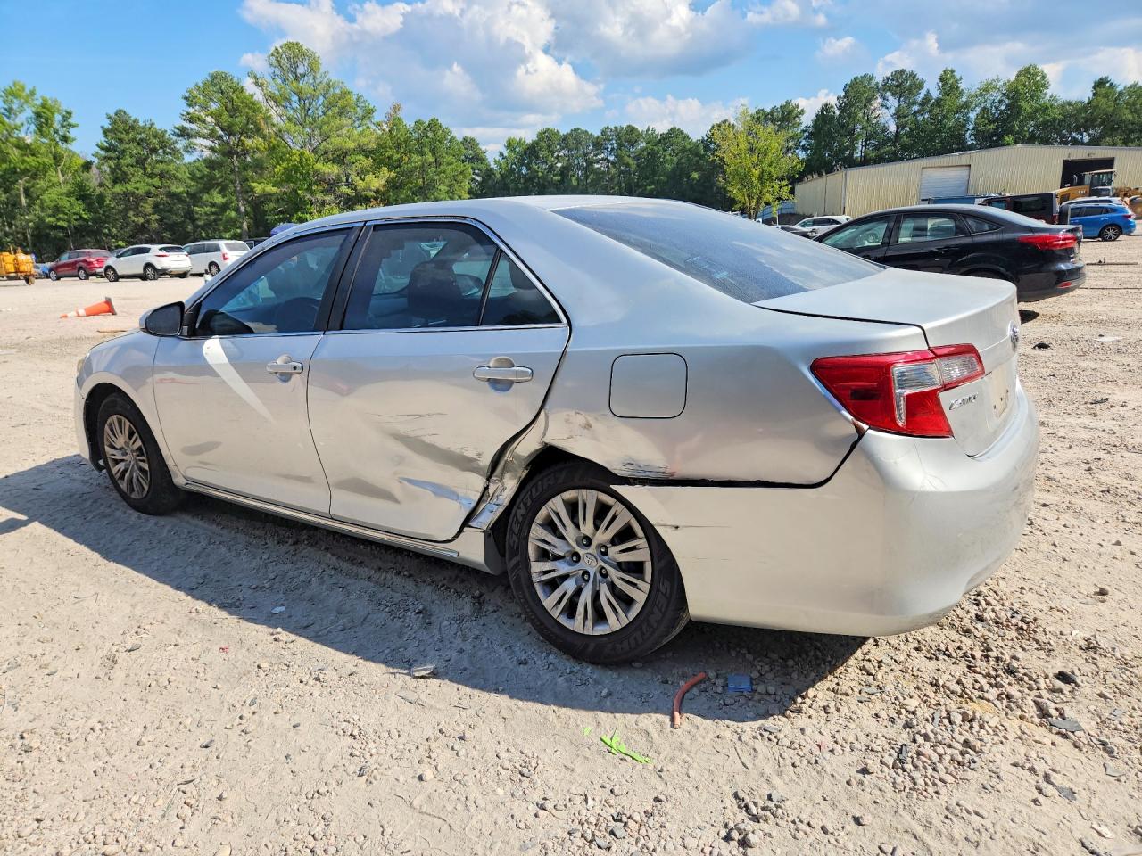 2014 Toyota Camry Le Silver vin: 4T1BF1FK5EU453337