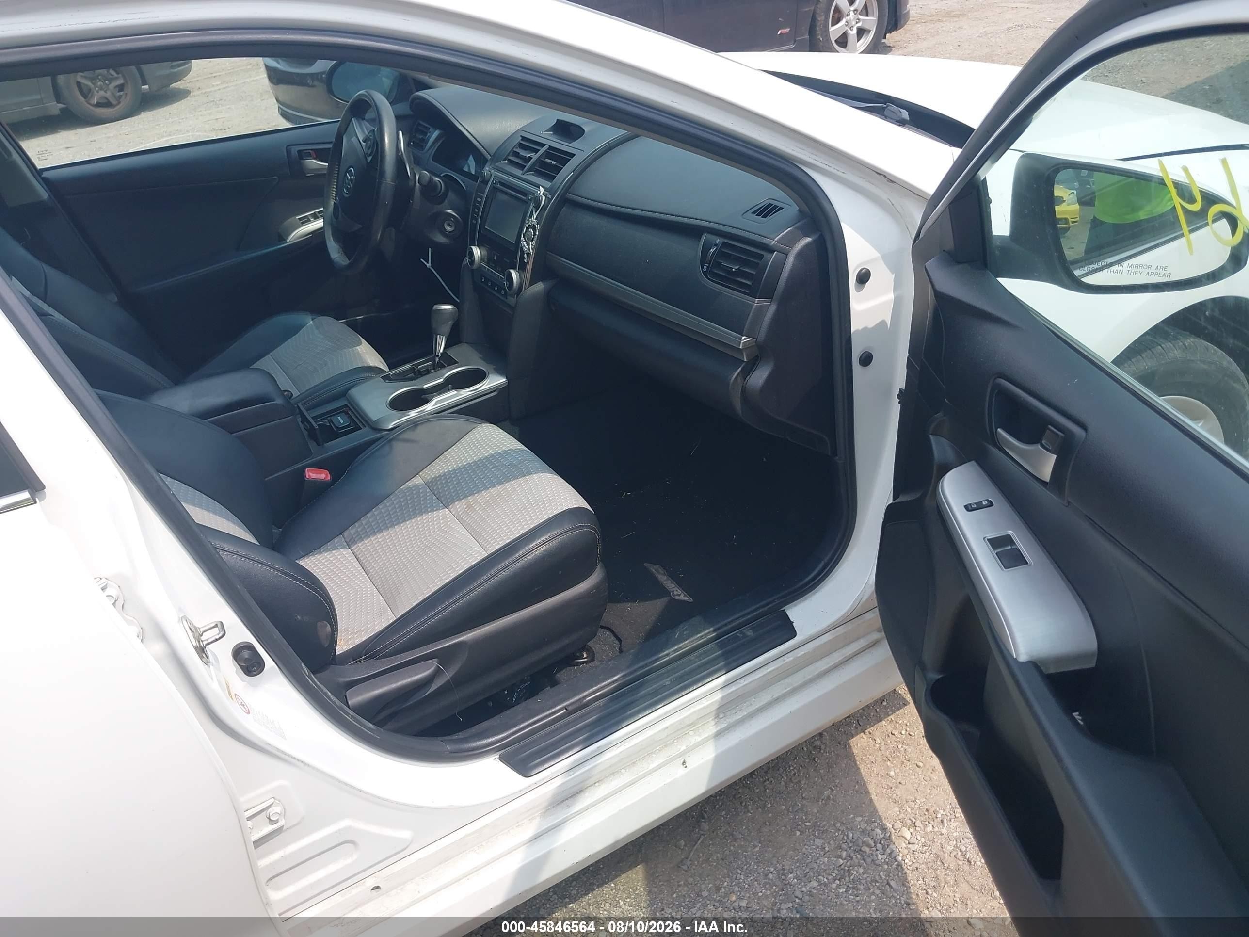 2014 Toyota Camry Se White vin: 4T1BF1FK5EU458067