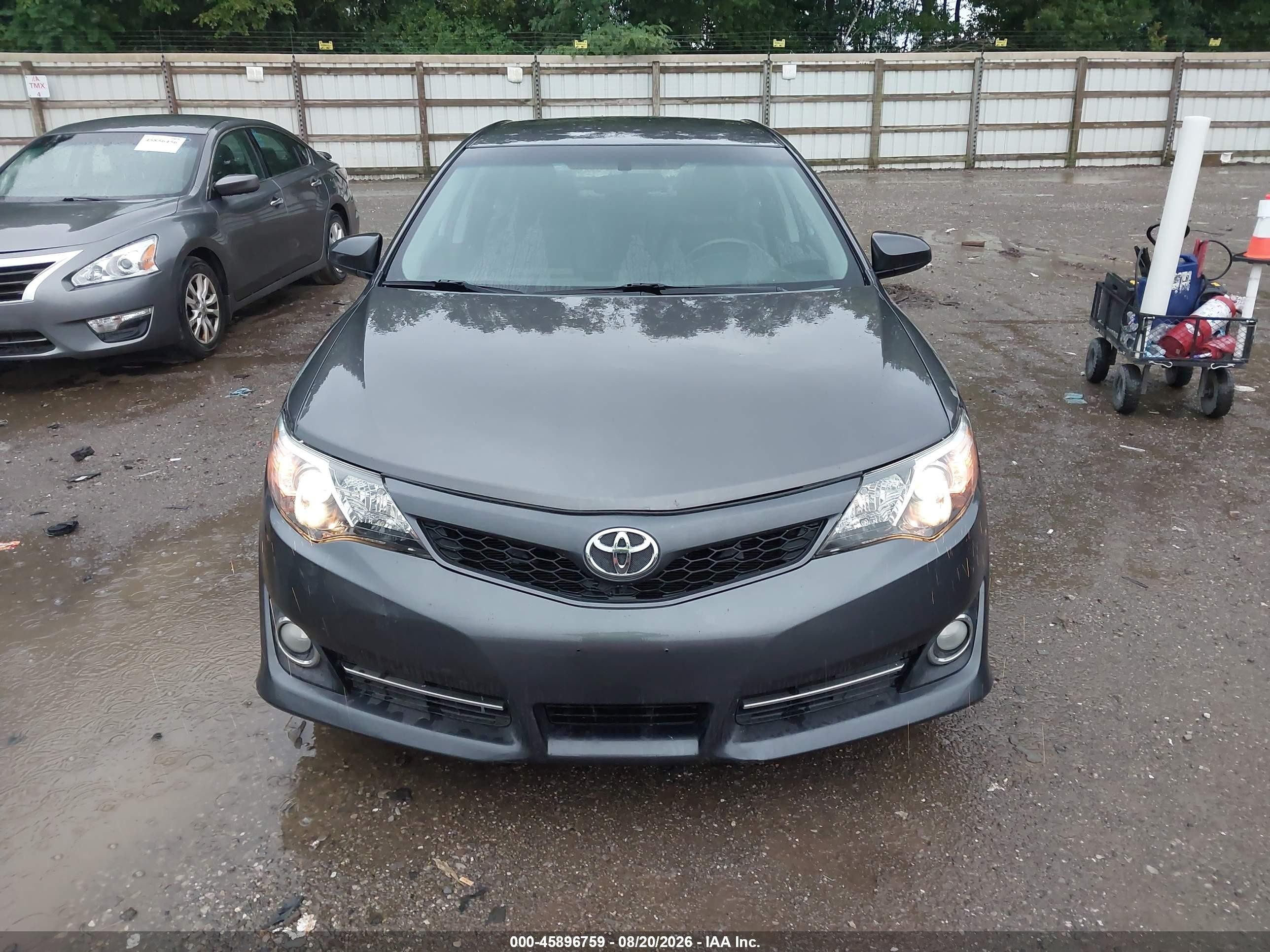 2014 Toyota Camry Se Silver vin: 4T1BF1FK5EU469621