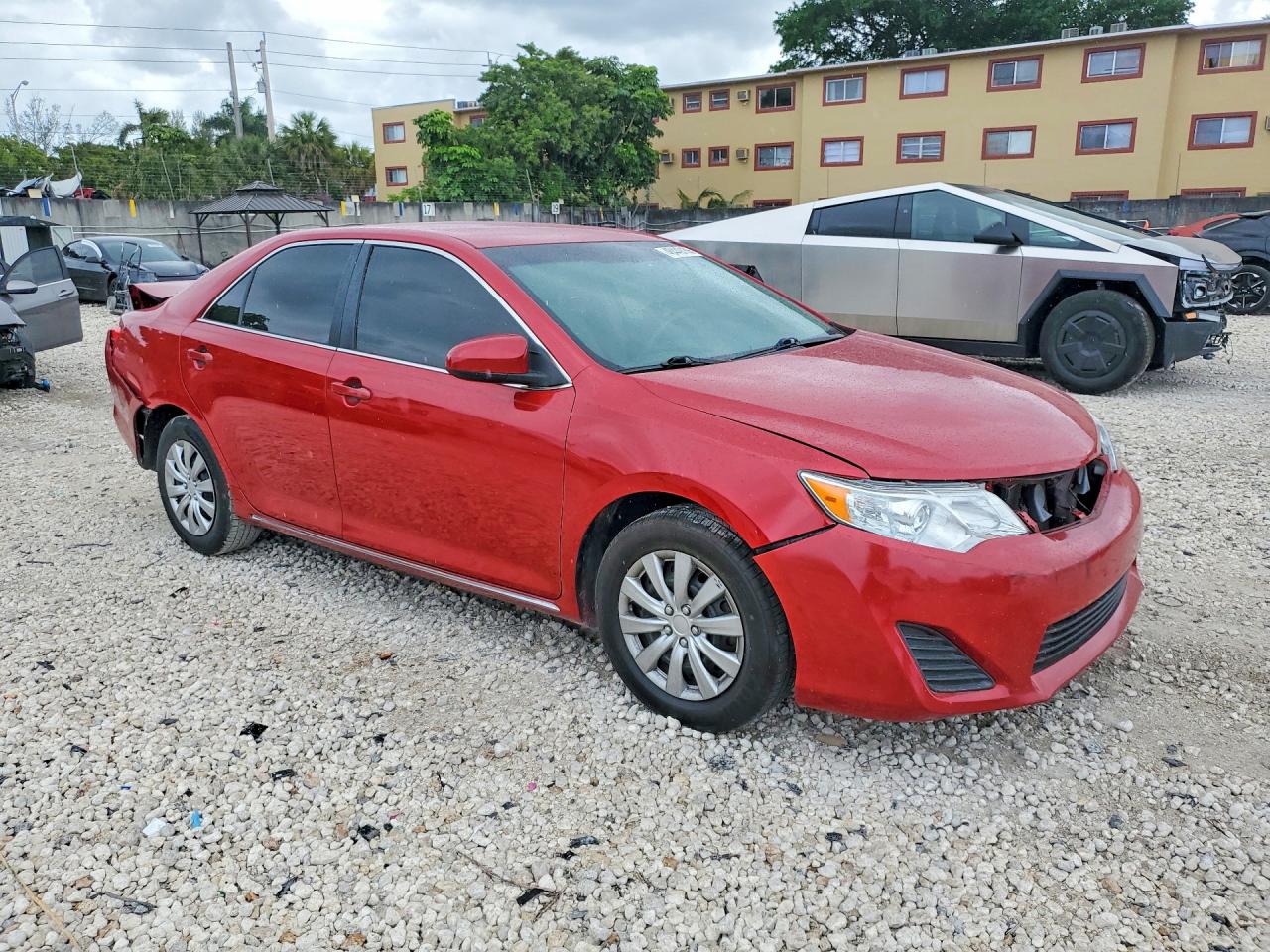 2014 Toyota Camry Le Красный vin: 4T1BF1FK5EU728446