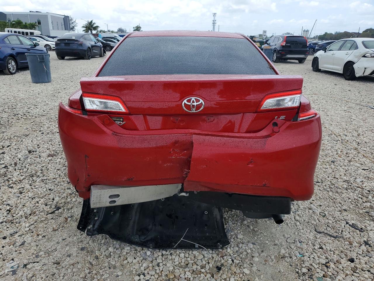 2014 Toyota Camry Le Красный vin: 4T1BF1FK5EU728446