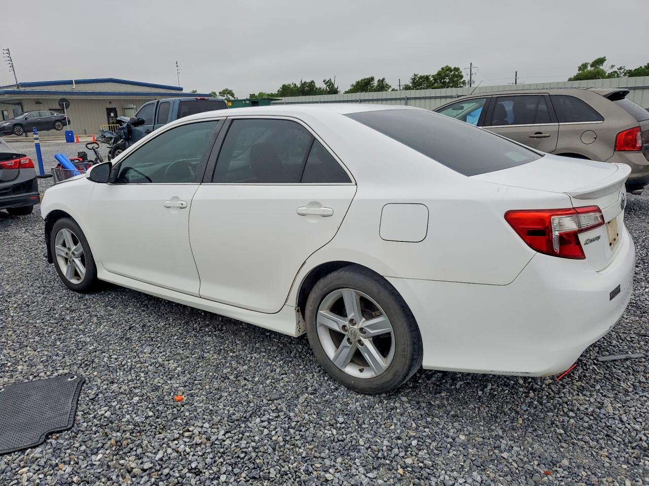 2014 Toyota Camry Se White vin: 4T1BF1FK5EU740080