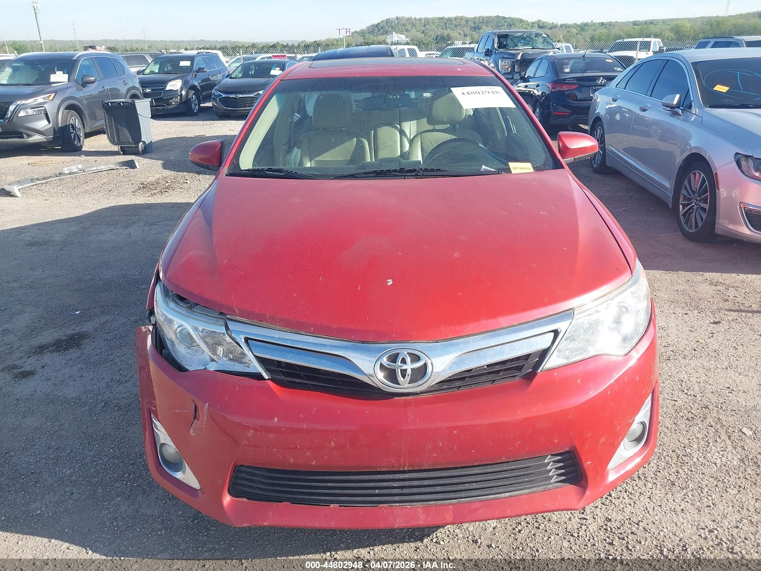 2014 Toyota Camry Xle Red vin: 4T1BF1FK5EU744761