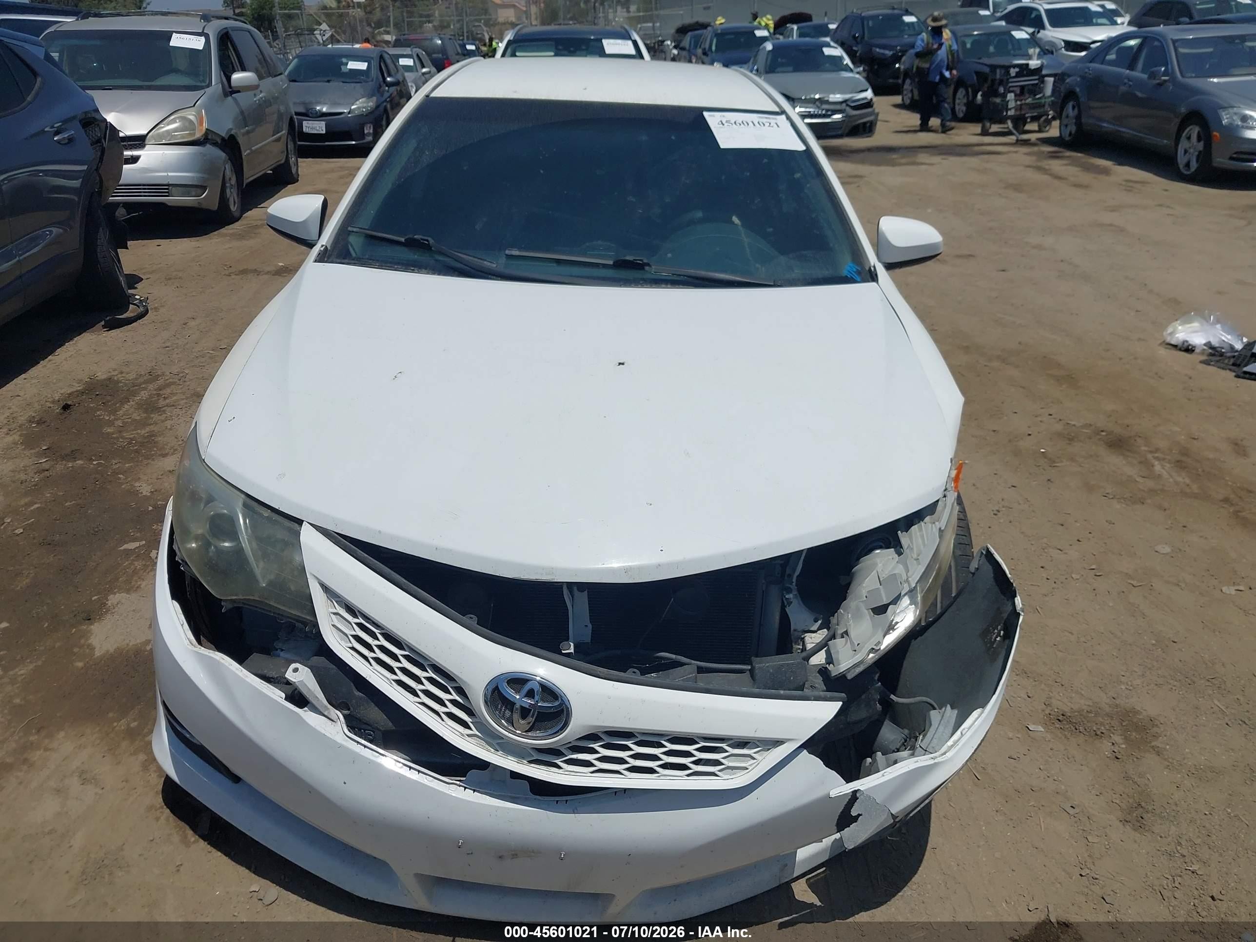 2014 Toyota Camry Se White vin: 4T1BF1FK5EU759258