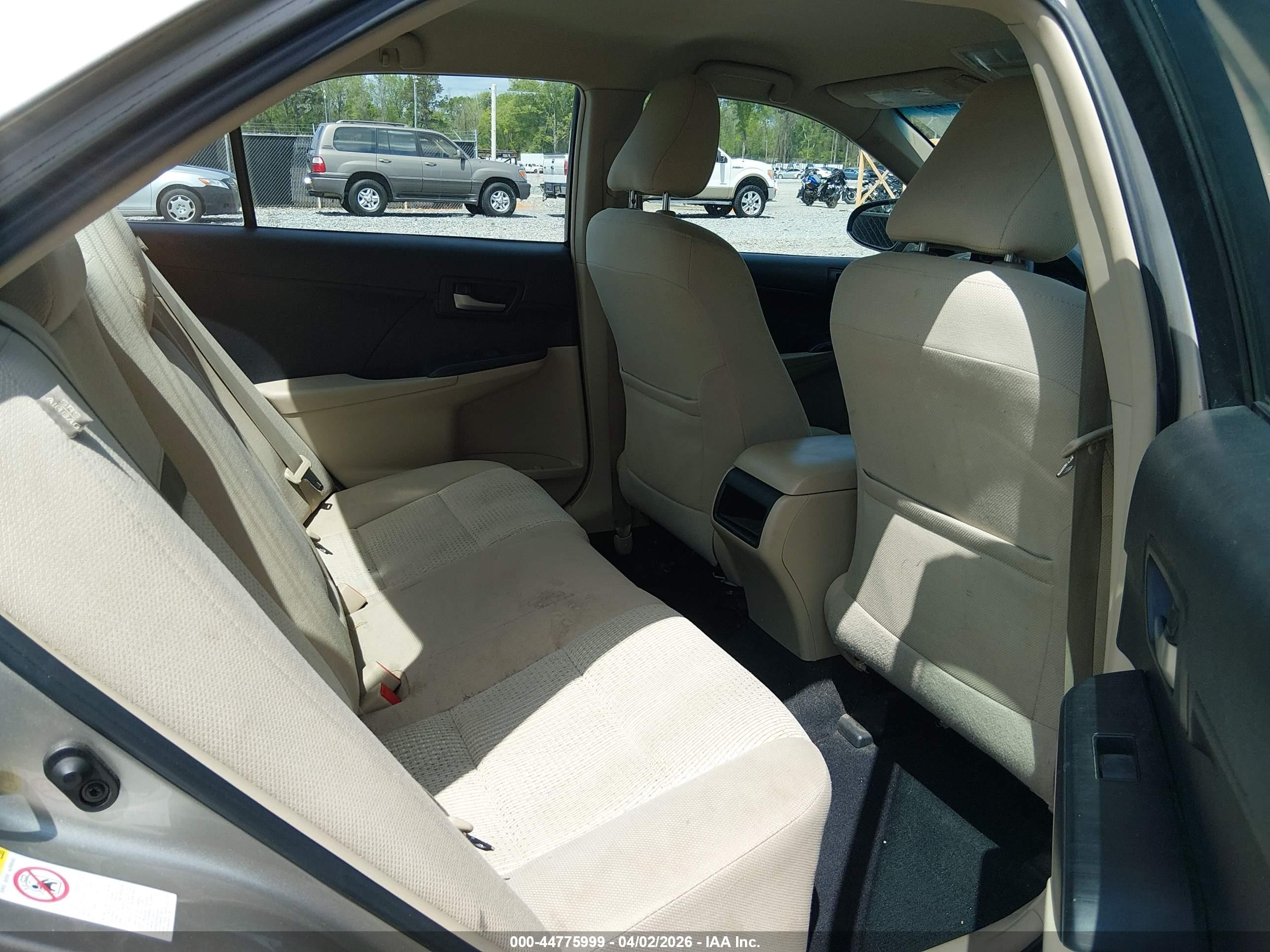 2014 Toyota Camry Le Tan vin: 4T1BF1FK5EU765867