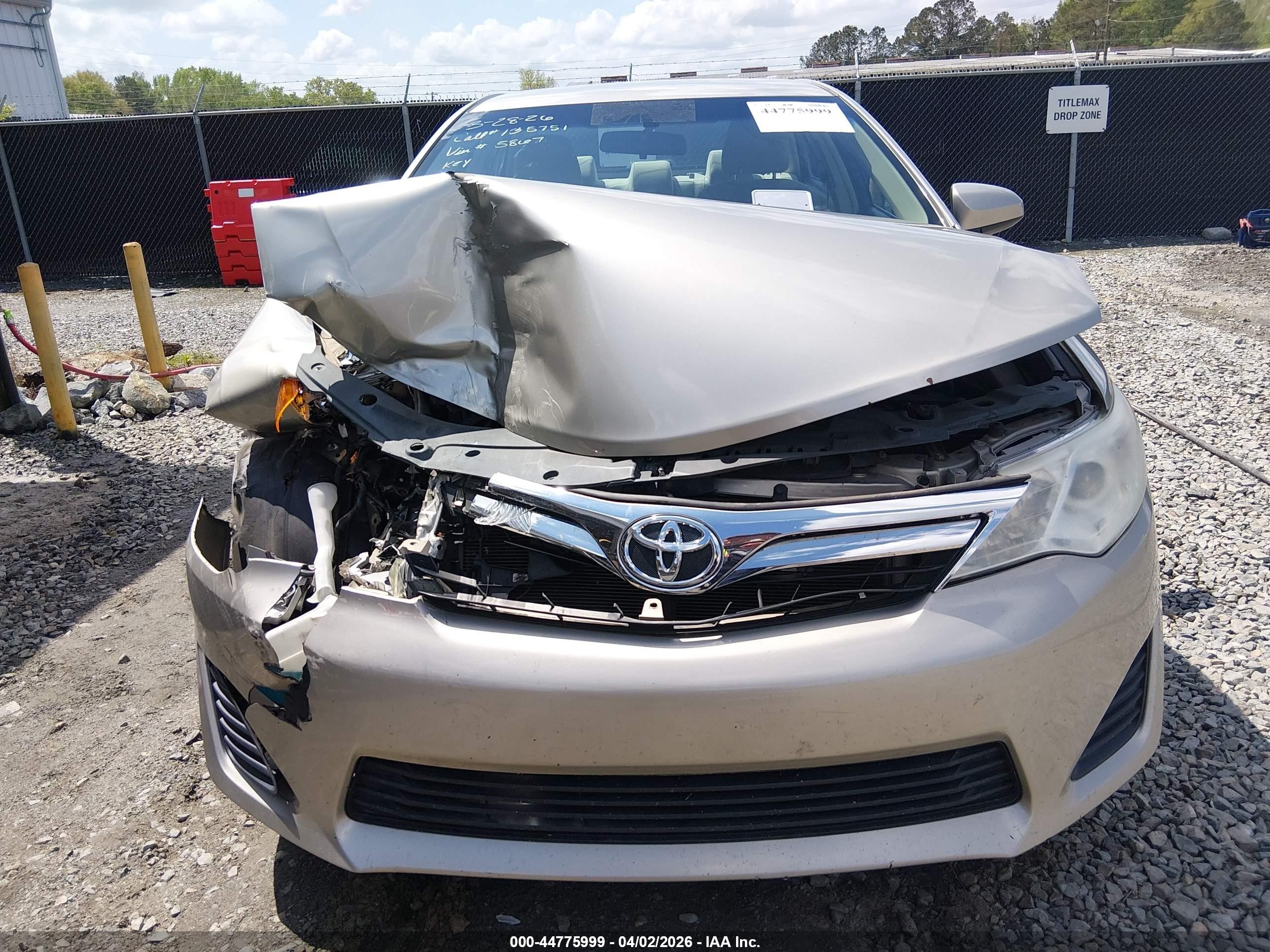 2014 Toyota Camry Le Tan vin: 4T1BF1FK5EU765867