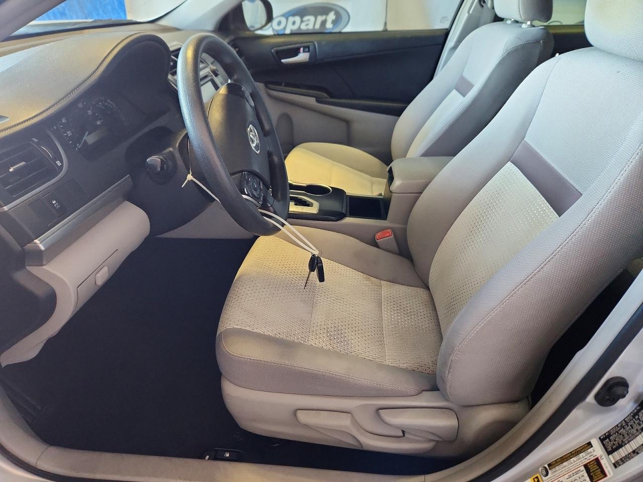 2014 Toyota Camry L Silver vin: 4T1BF1FK5EU769272