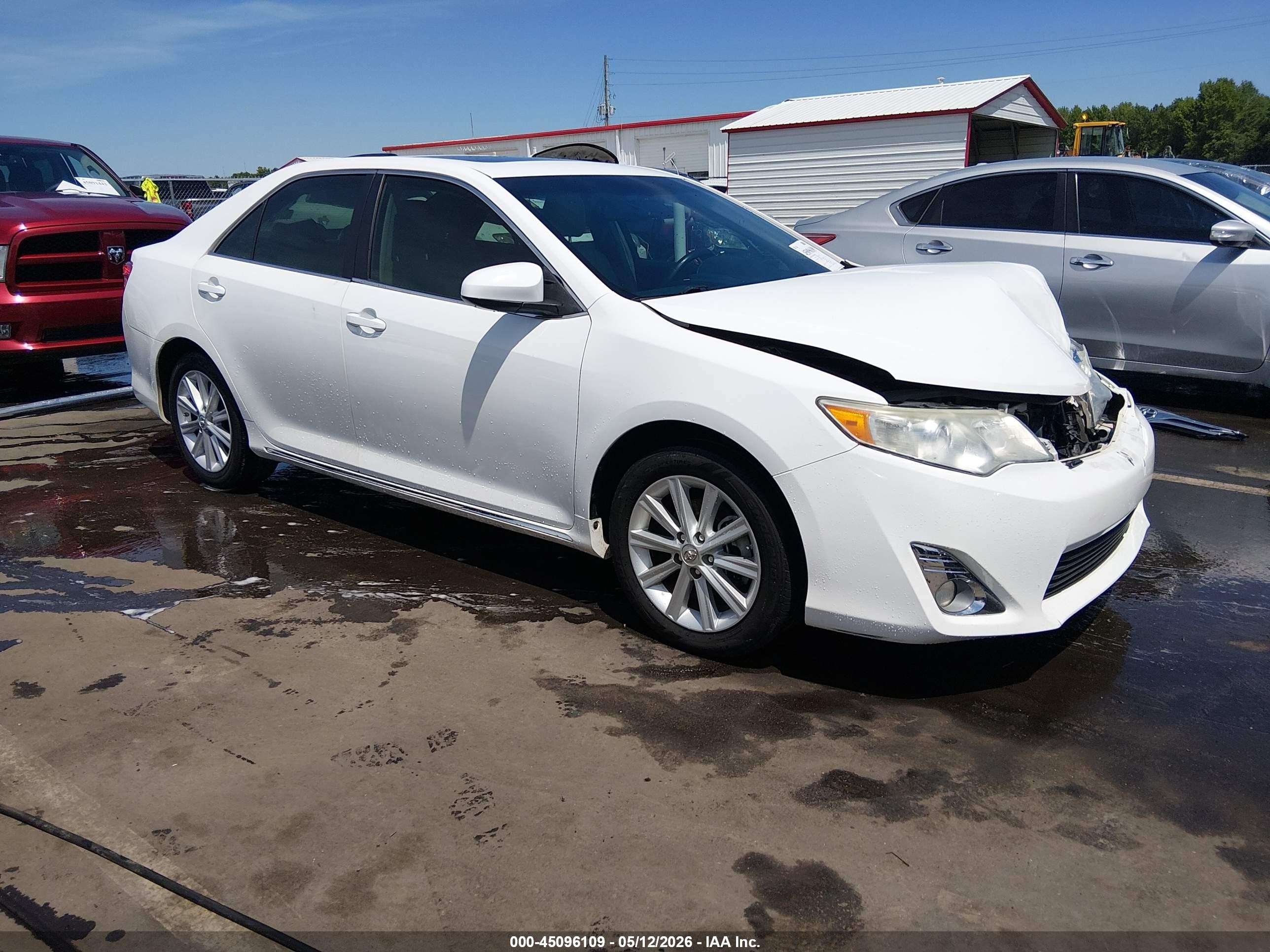 2014 Toyota Camry Xle White vin: 4T1BF1FK5EU786119