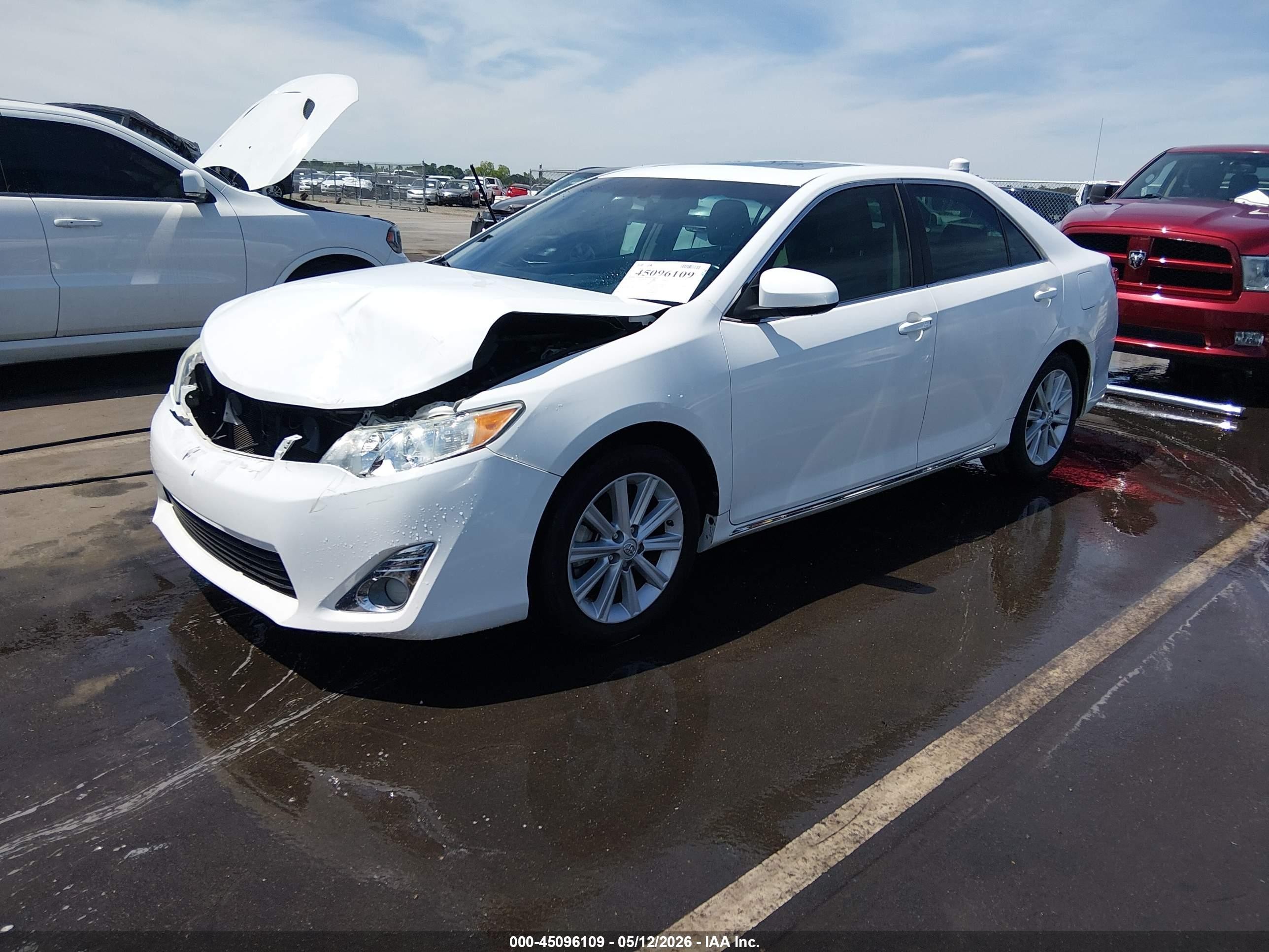 2014 Toyota Camry Xle White vin: 4T1BF1FK5EU786119