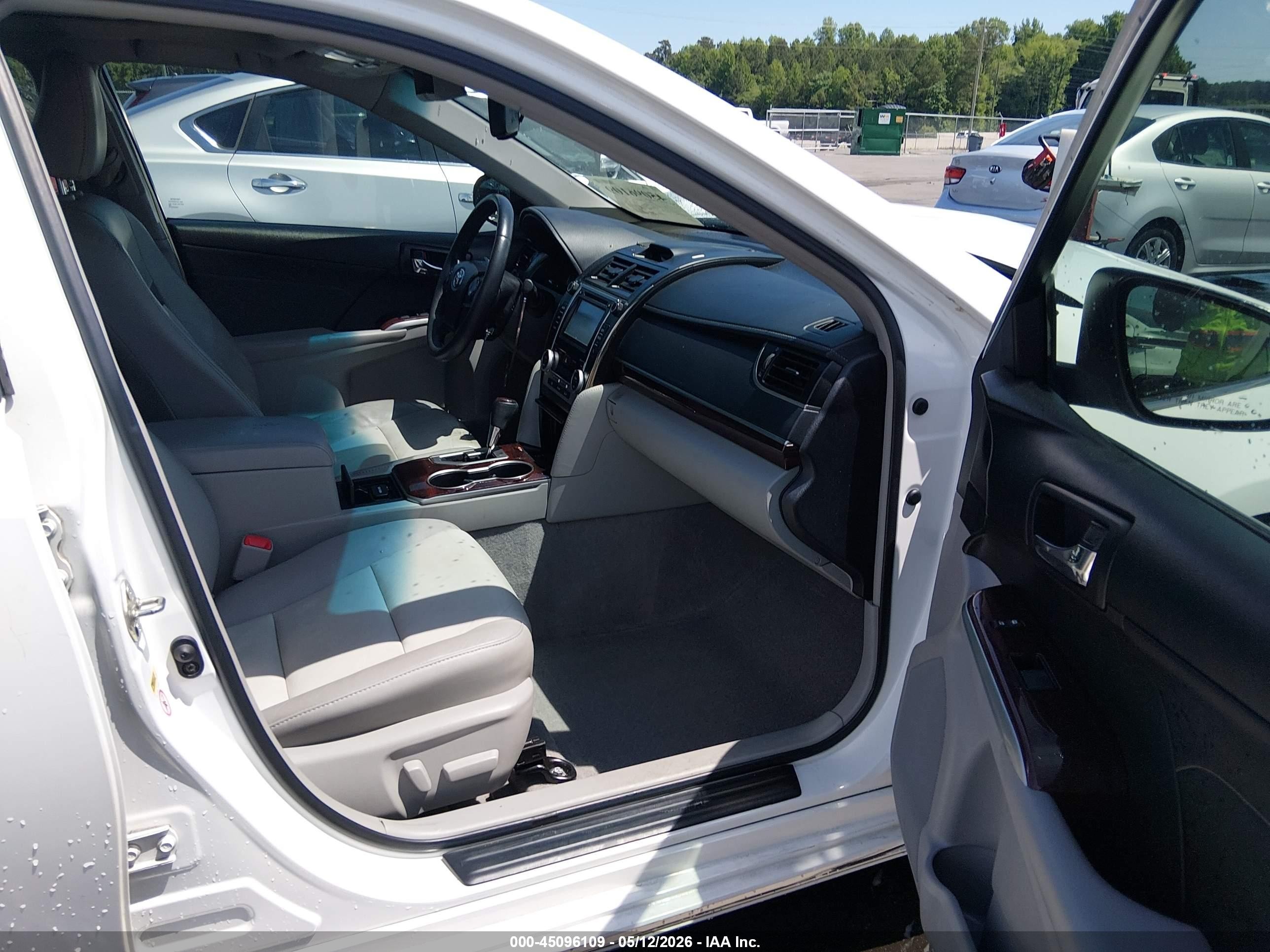 2014 Toyota Camry Xle White vin: 4T1BF1FK5EU786119