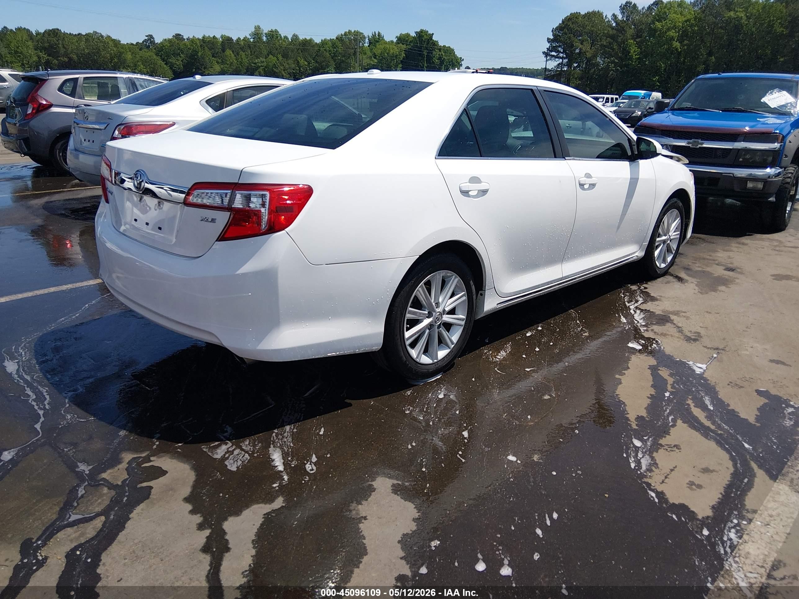 2014 Toyota Camry Xle White vin: 4T1BF1FK5EU786119