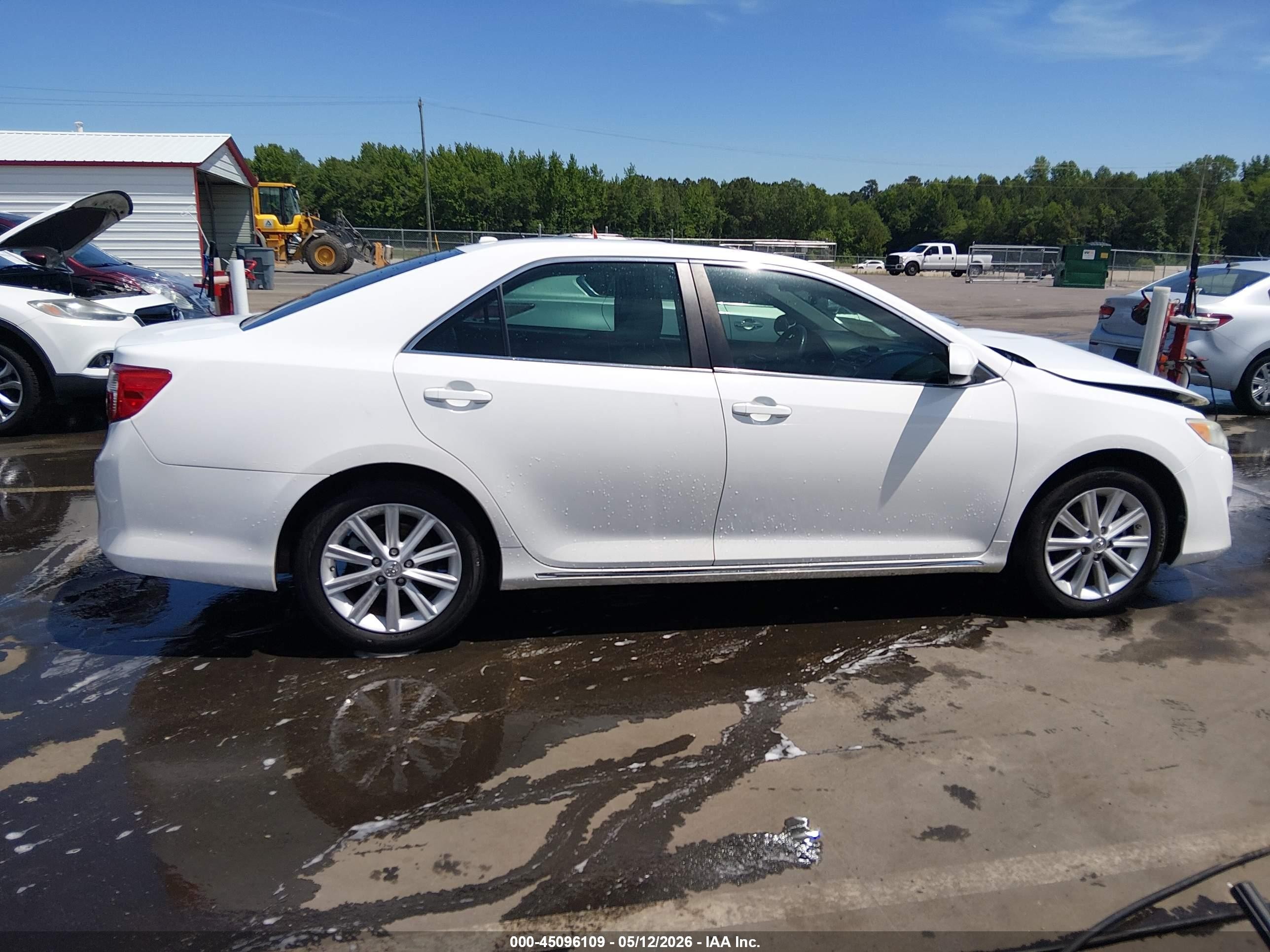 2014 Toyota Camry Xle White vin: 4T1BF1FK5EU786119