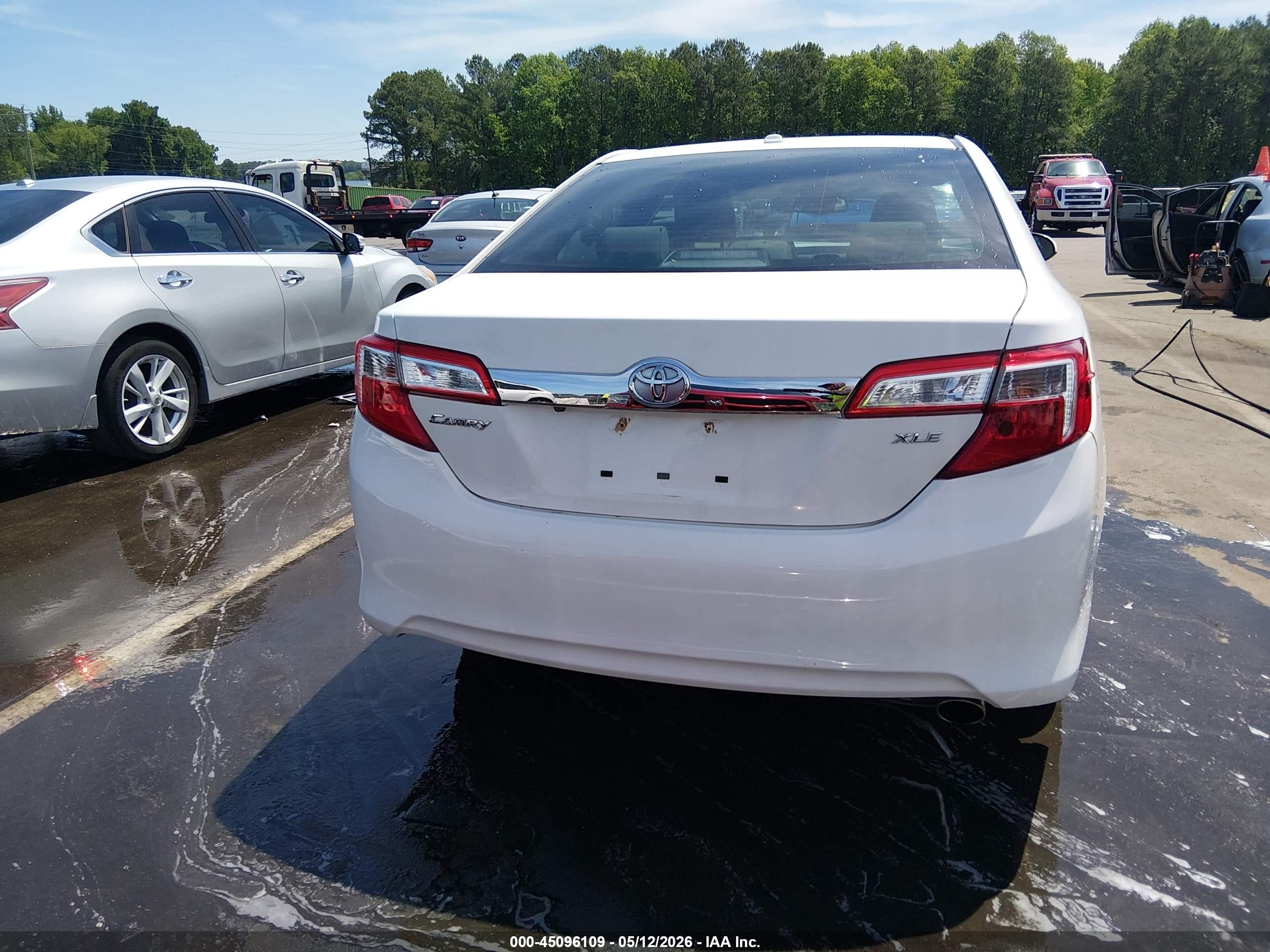 2014 Toyota Camry Xle White vin: 4T1BF1FK5EU786119