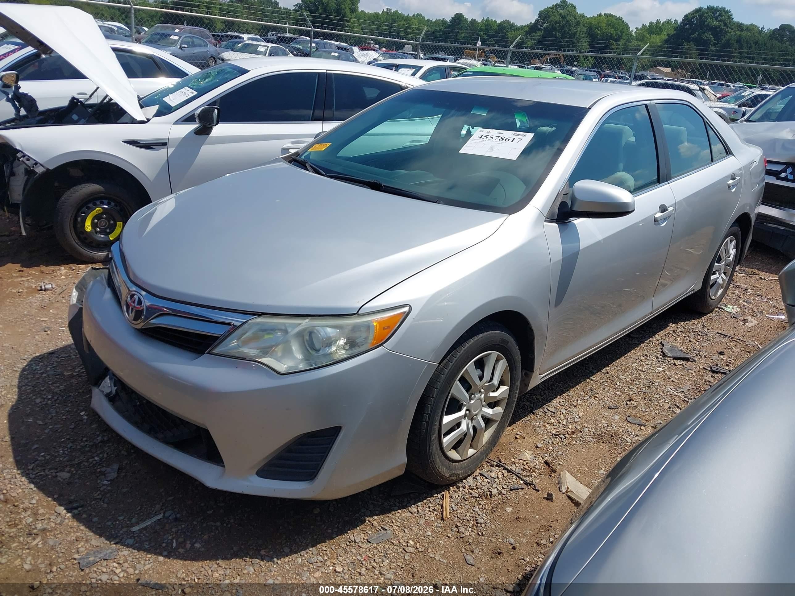 2014 Toyota Camry Le Silver vin: 4T1BF1FK5EU792809
