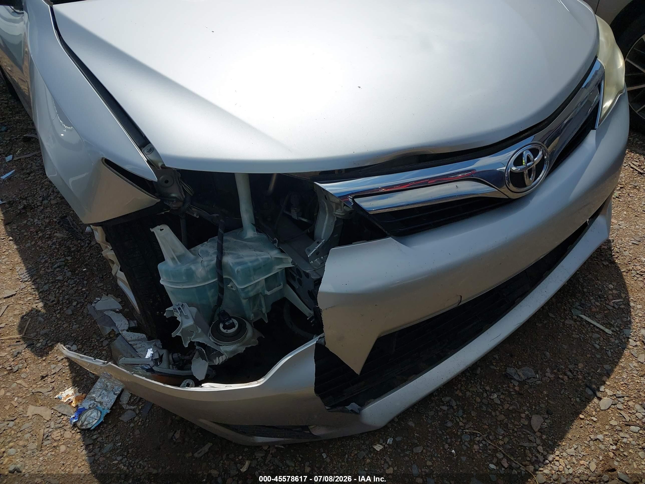 2014 Toyota Camry Le Silver vin: 4T1BF1FK5EU792809