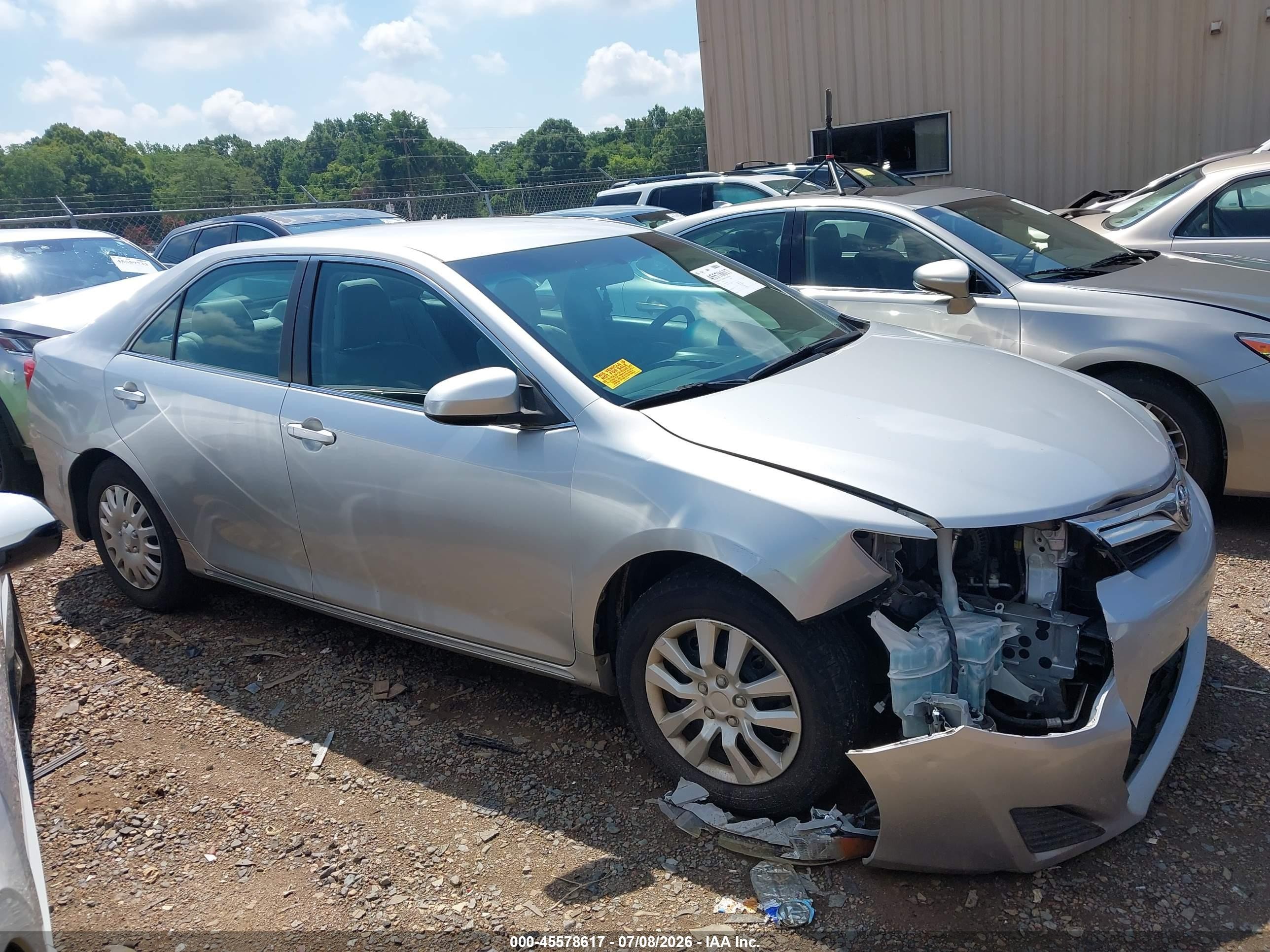 2014 Toyota Camry Le Silver vin: 4T1BF1FK5EU792809