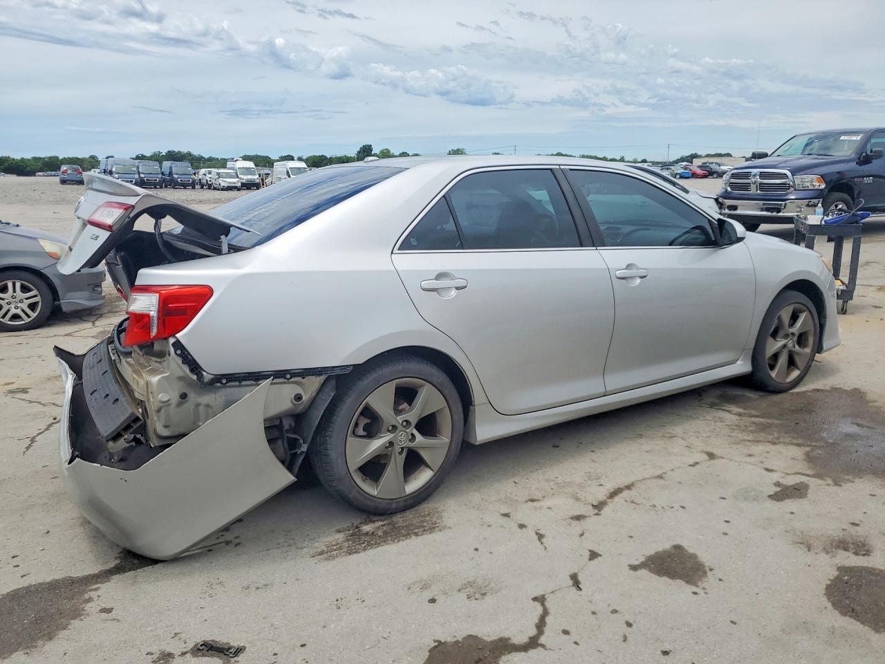 2014 Toyota Camry Se Sport Silver vin: 4T1BF1FK5EU804599