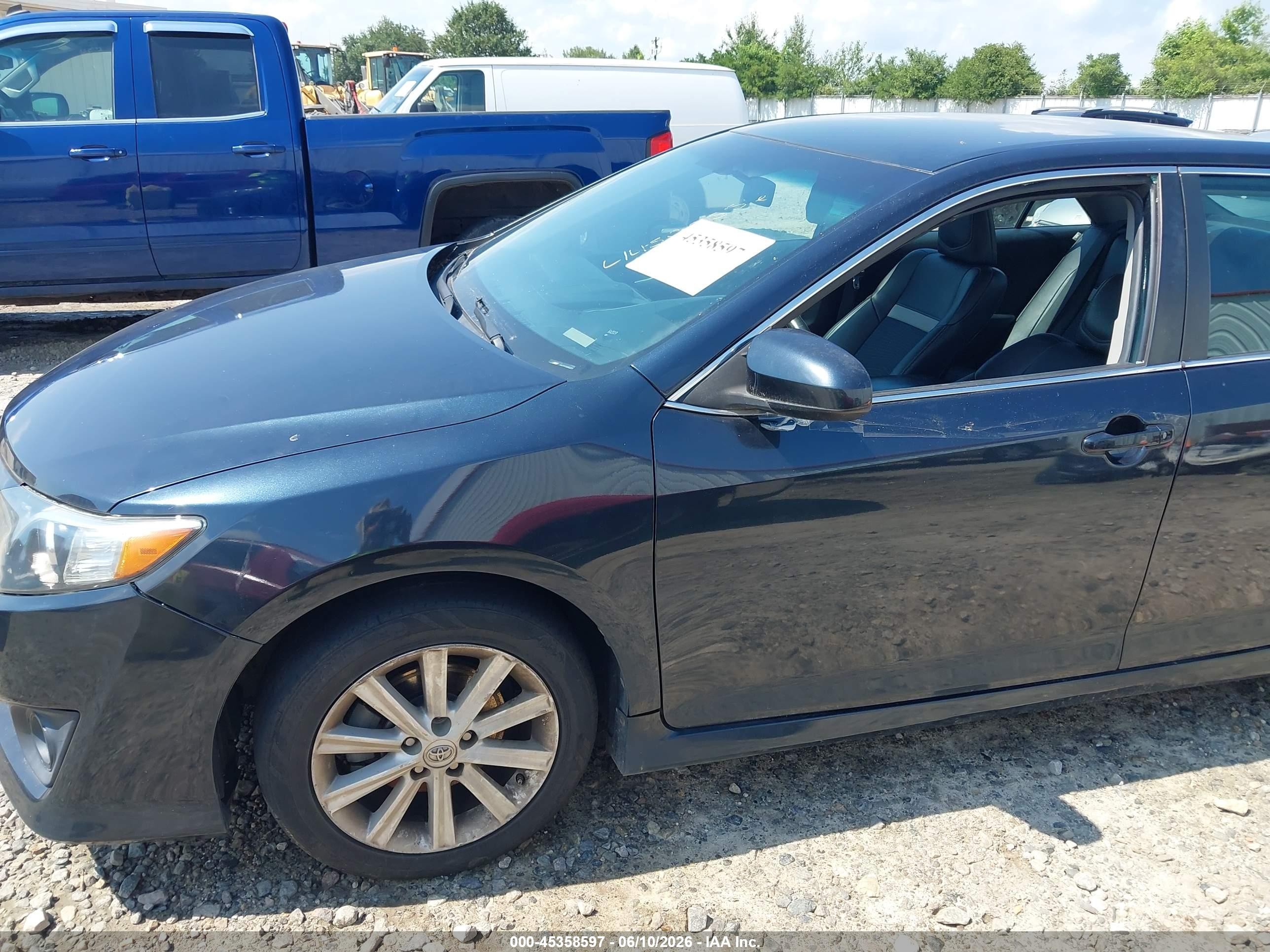 2014 Toyota Camry Se Dark Blue vin: 4T1BF1FK5EU808328