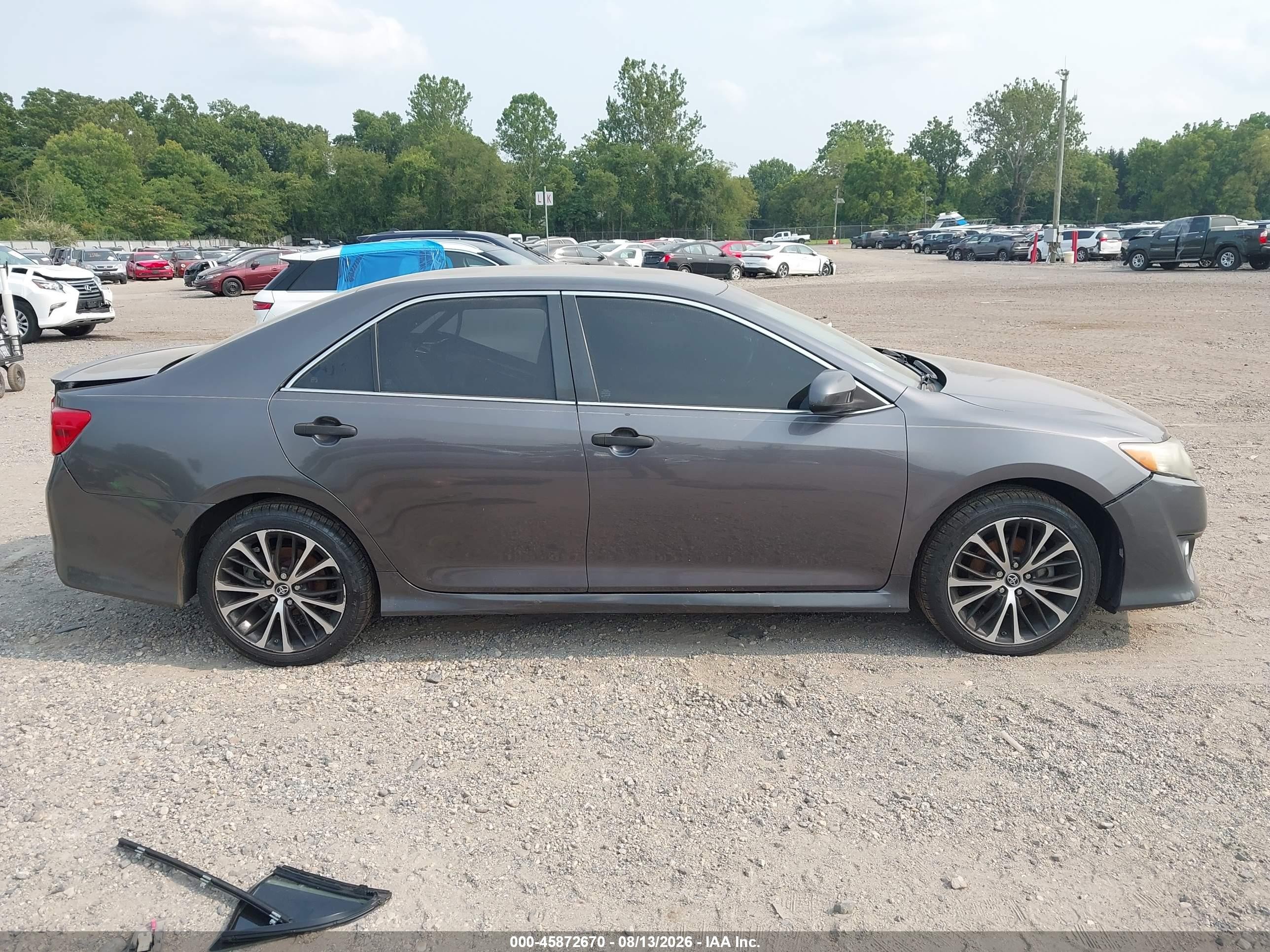 2014 Toyota Camry Se Gray vin: 4T1BF1FK5EU810810