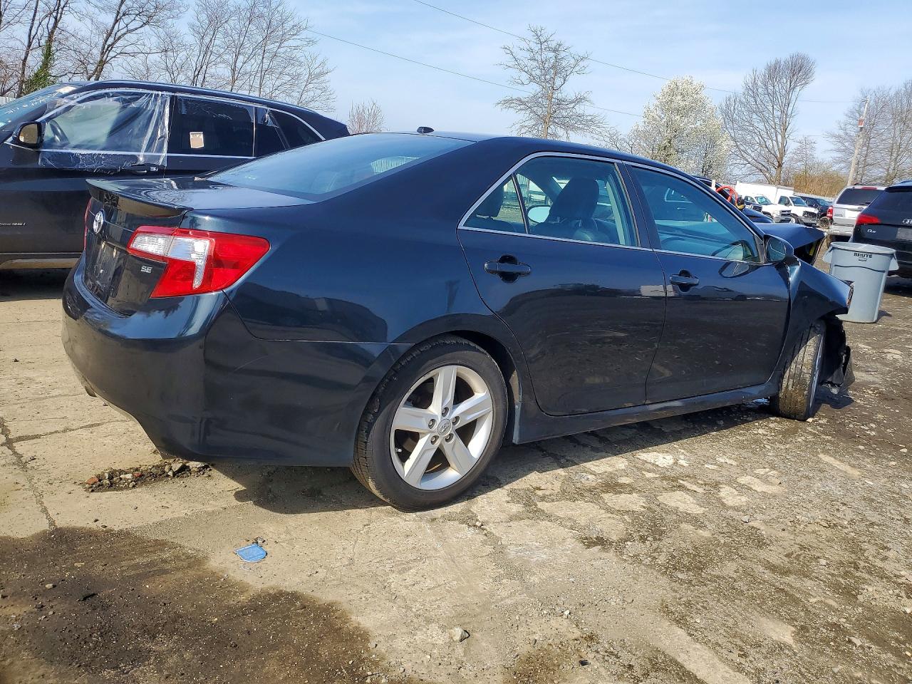 2014 Toyota Camry Se Blue vin: 4T1BF1FK5EU821497