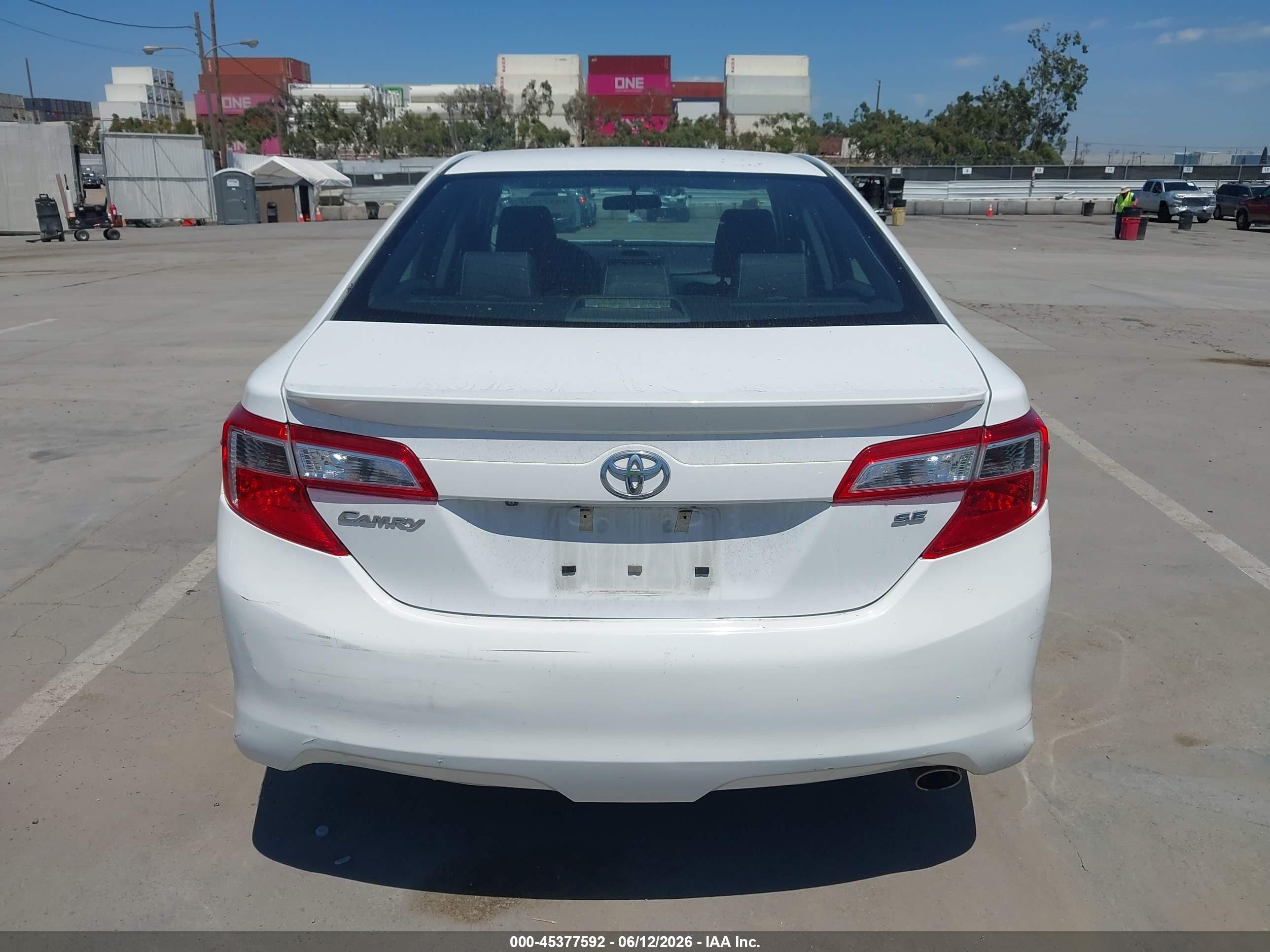2014 Toyota Camry Se White vin: 4T1BF1FK5EU822696