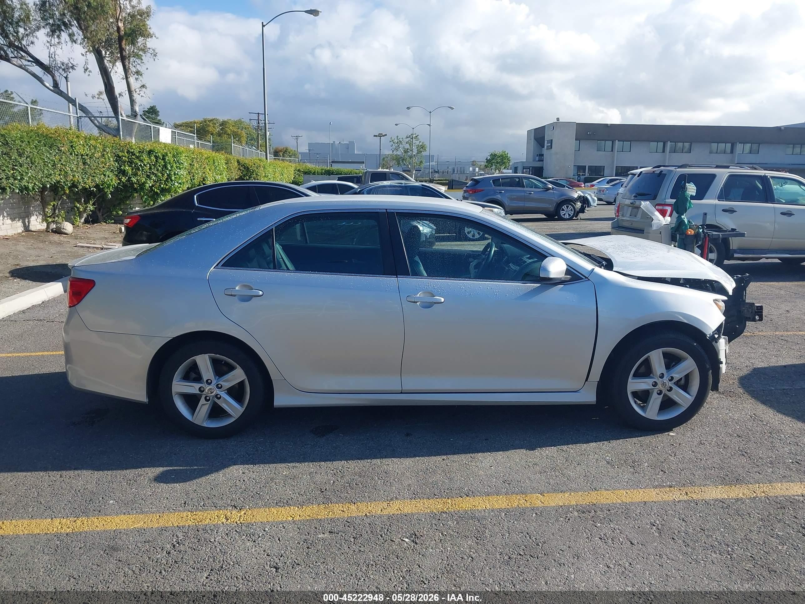 2014 Toyota Camry Se Silver vin: 4T1BF1FK5EU843435