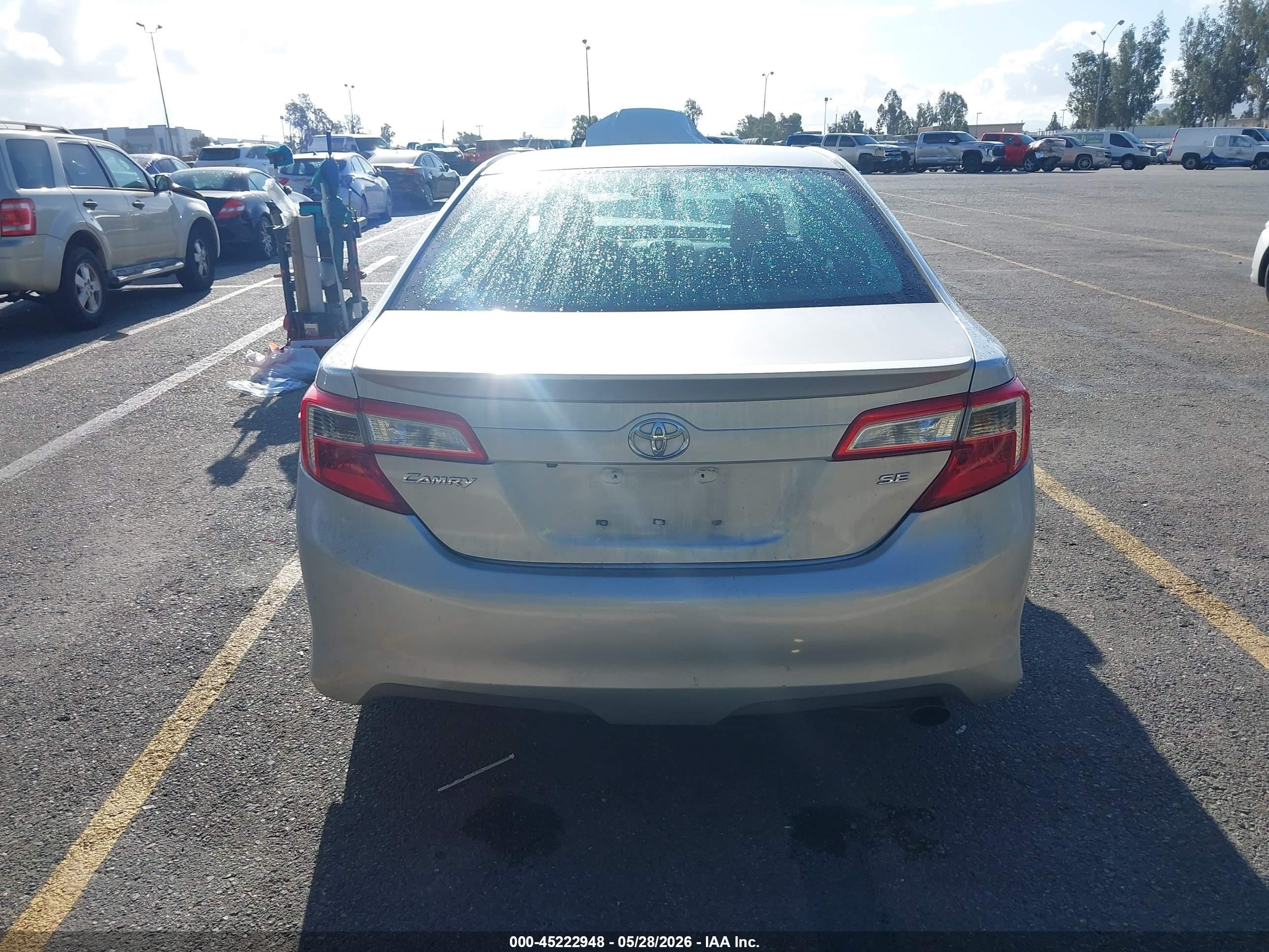 2014 Toyota Camry Se Silver vin: 4T1BF1FK5EU843435