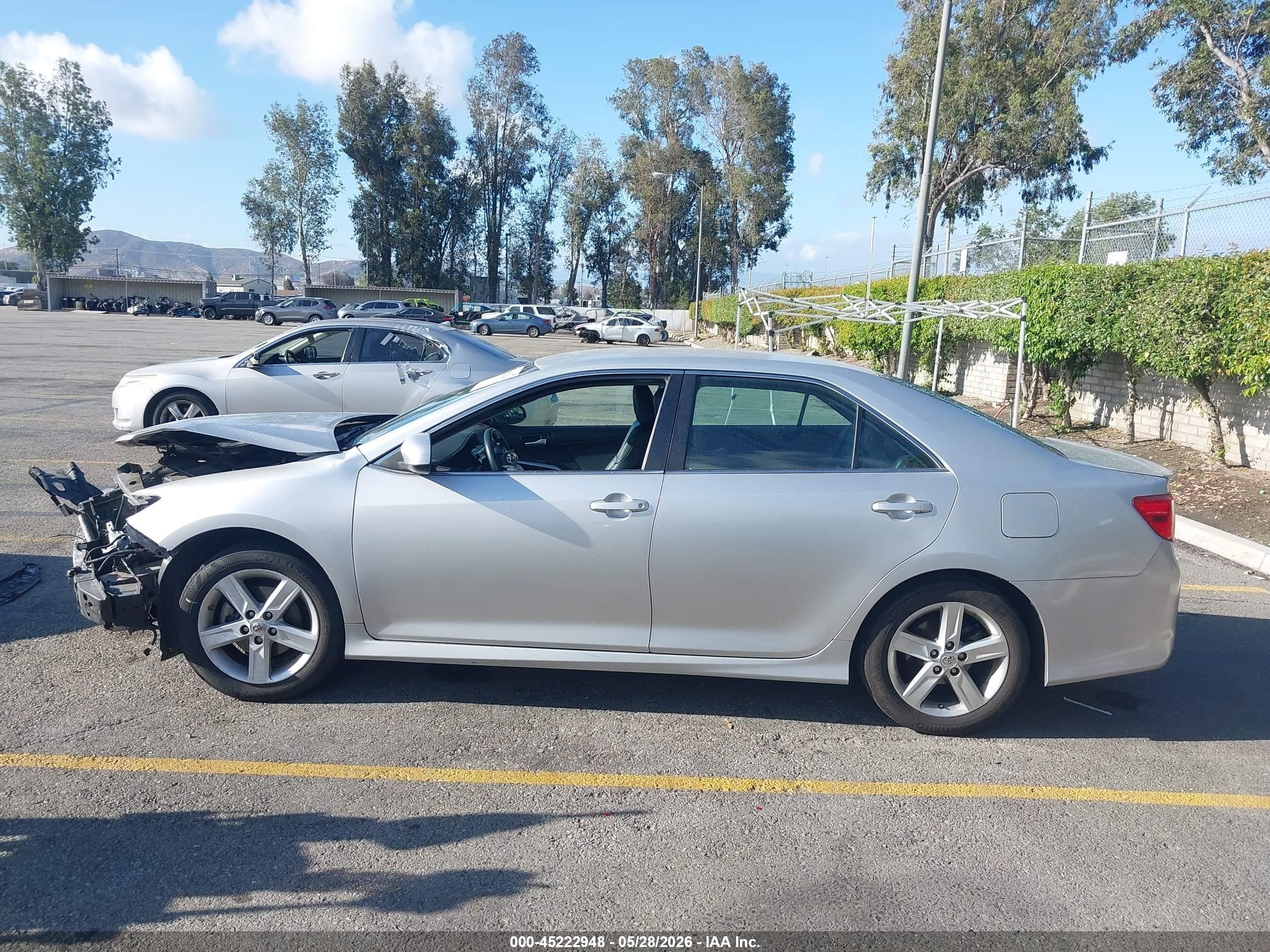 2014 Toyota Camry Se Silver vin: 4T1BF1FK5EU843435