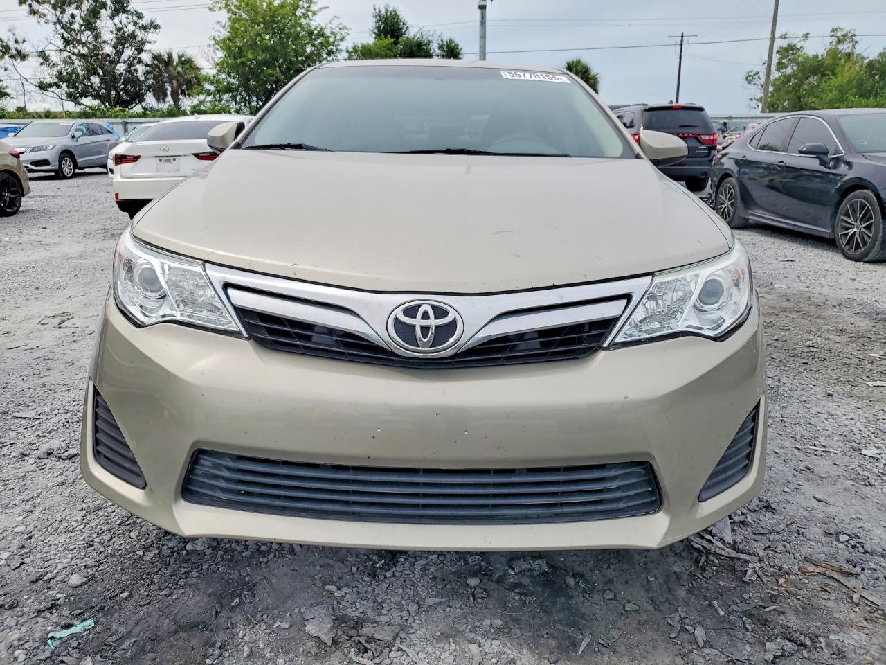 2014 Toyota Camry Le Gold vin: 4T1BF1FK5EU852734