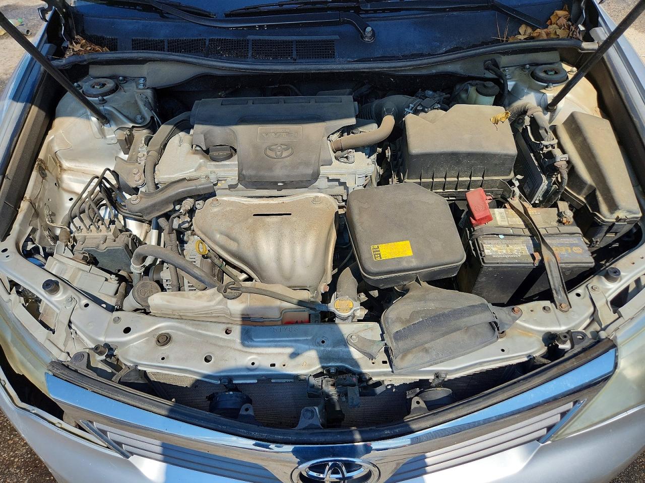 2014 Toyota Camry L Silver vin: 4T1BF1FK5EU855536