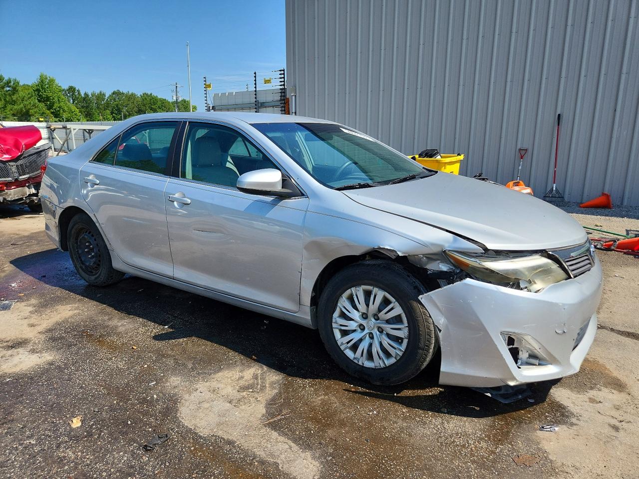 2014 Toyota Camry L Silver vin: 4T1BF1FK5EU855536