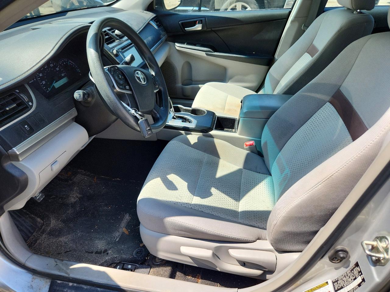 2014 Toyota Camry L Silver vin: 4T1BF1FK5EU855536