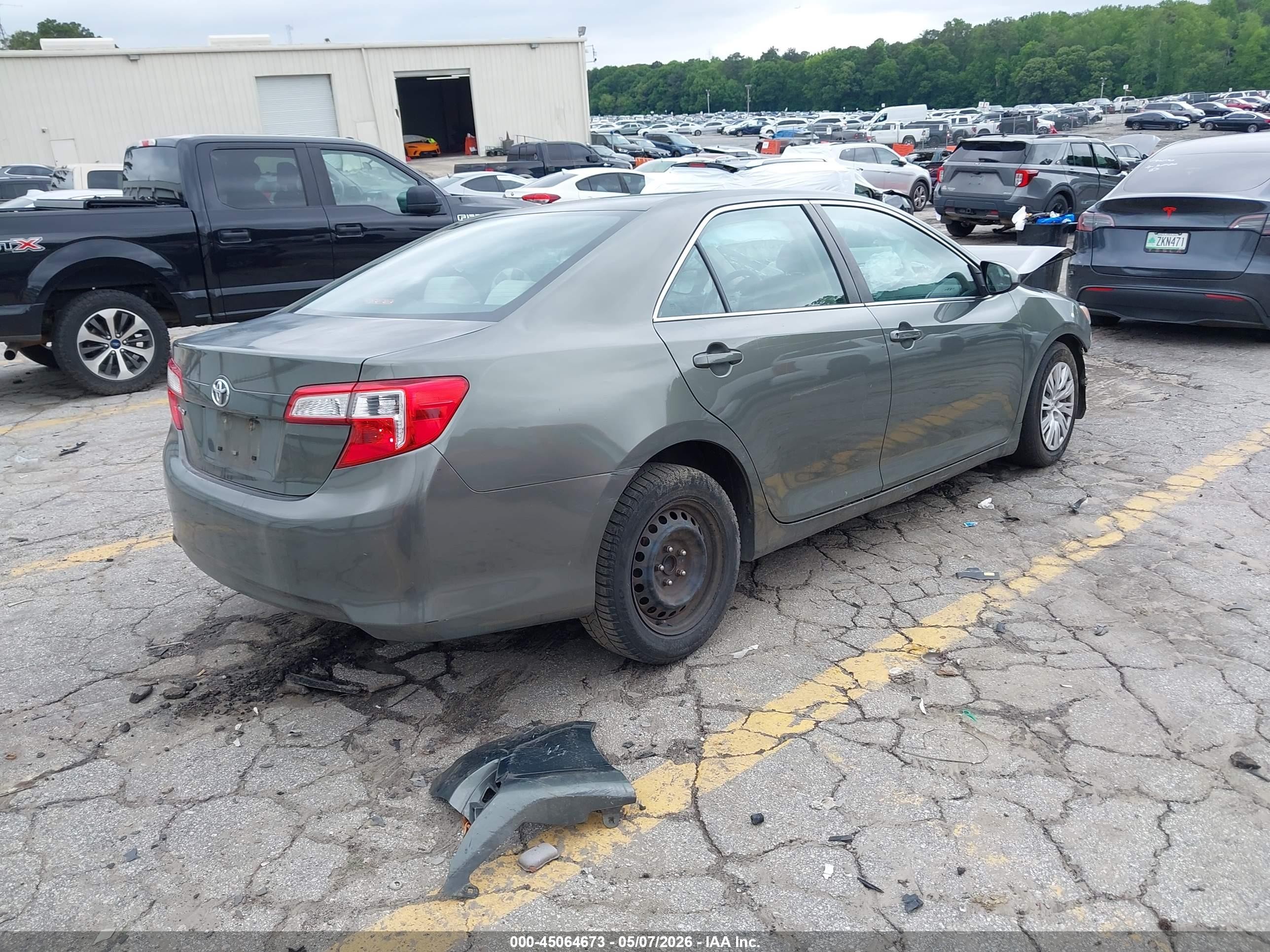 2014 Toyota Camry L Серый vin: 4T1BF1FK5EU866133