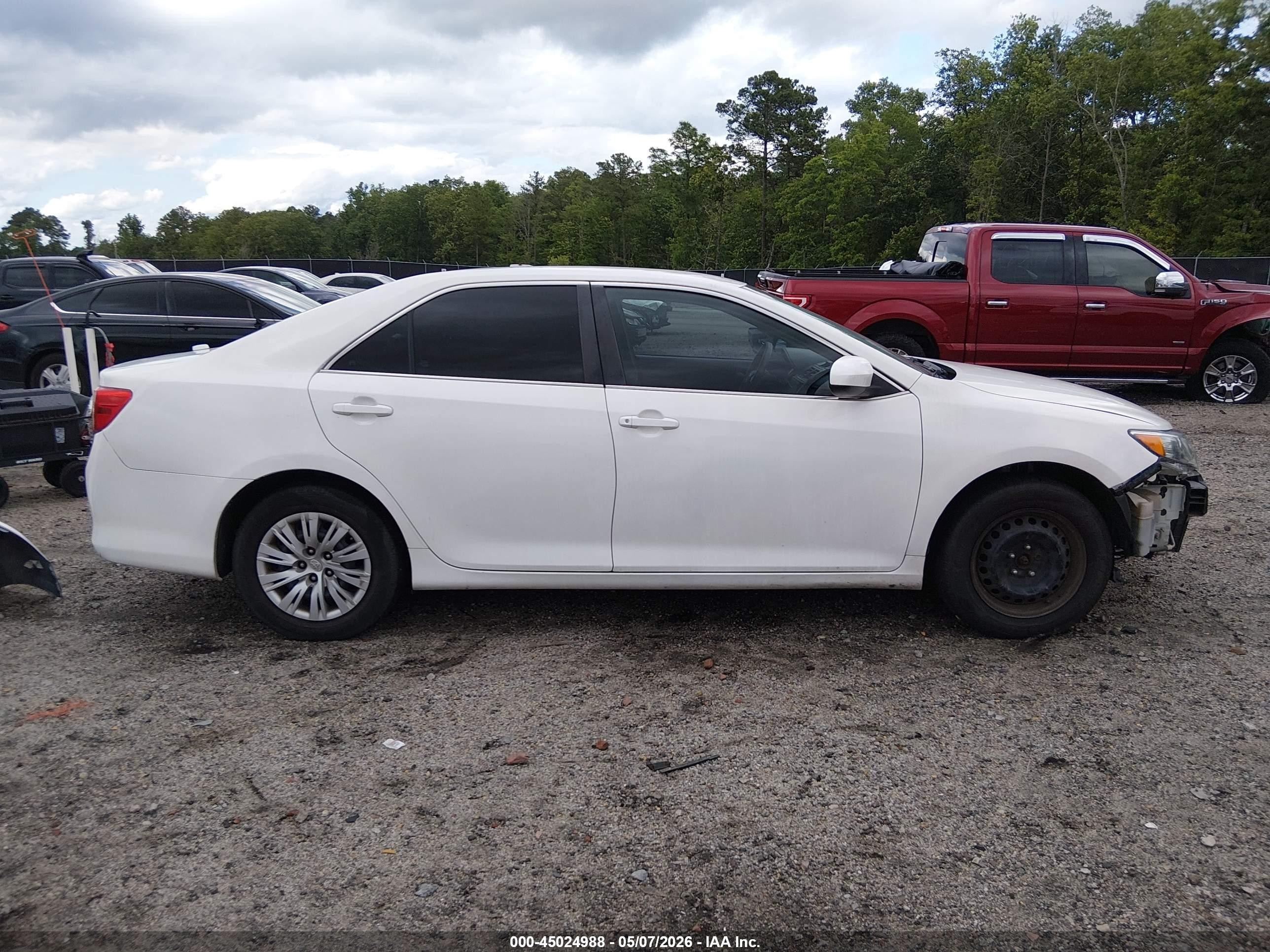 2014 Toyota Camry L White vin: 4T1BF1FK5EU866505