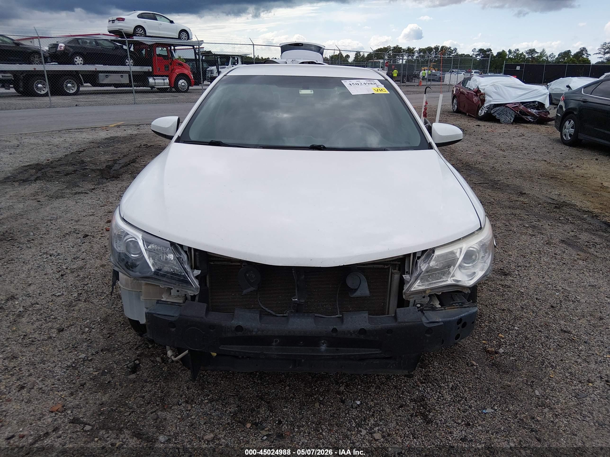 2014 Toyota Camry L White vin: 4T1BF1FK5EU866505