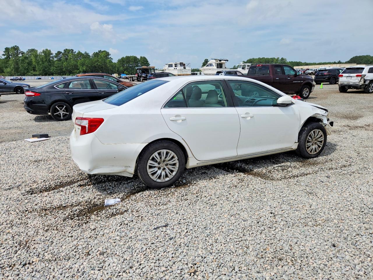 2014 Toyota Camry Le White vin: 4T1BF1FK5EU869968