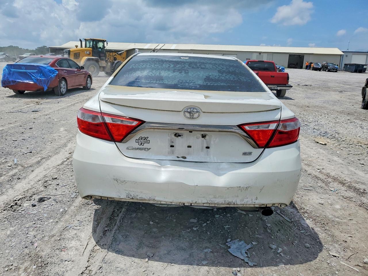 2015 Toyota Camry Se White vin: 4T1BF1FK5FU007156