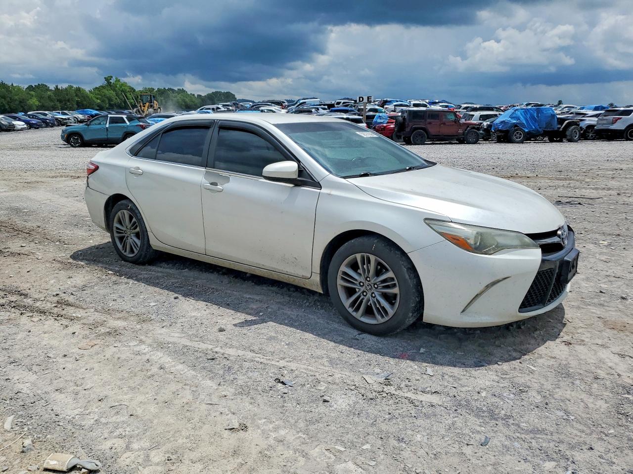 2015 Toyota Camry Se White vin: 4T1BF1FK5FU007156