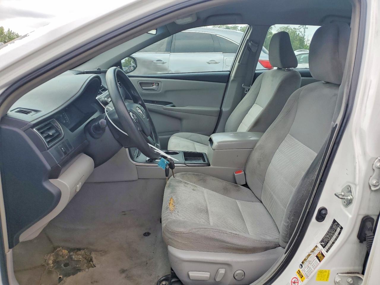 2015 Toyota Camry Le White vin: 4T1BF1FK5FU036155