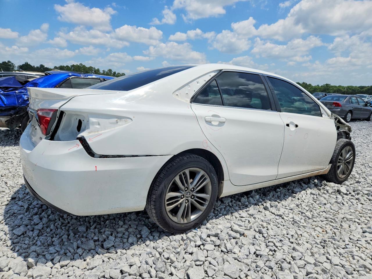 2015 Toyota Camry Se White vin: 4T1BF1FK5FU042179